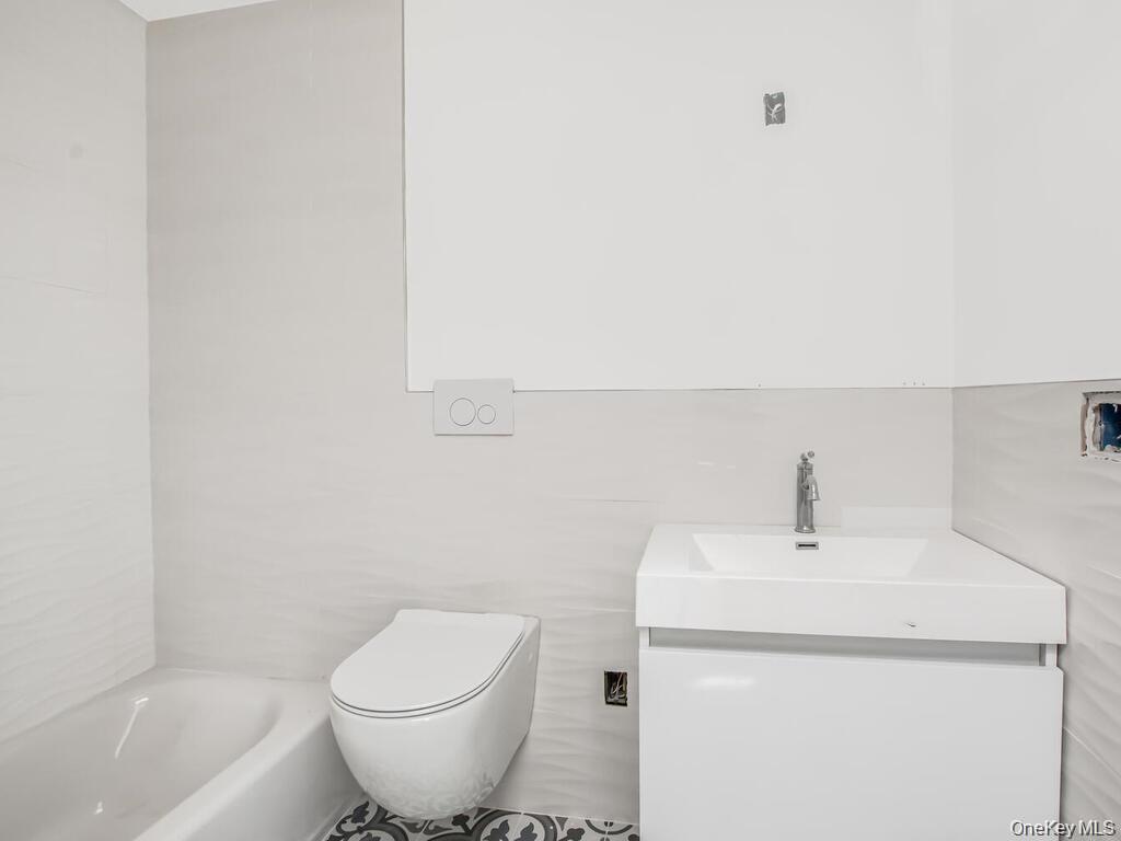 65 W 2nd Street 8 Property Photo 16
