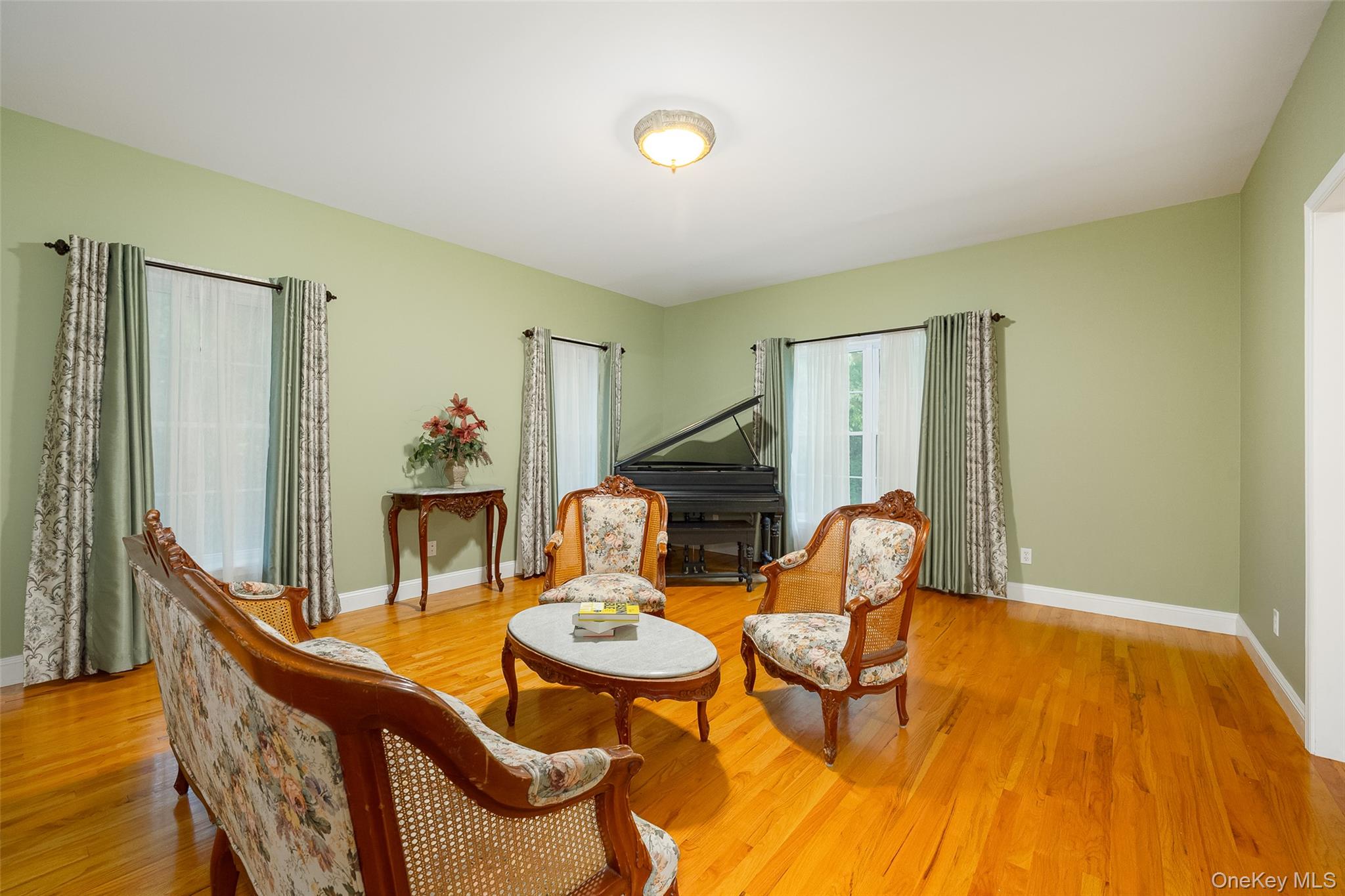 26 E Forest Trail Property Photo 3