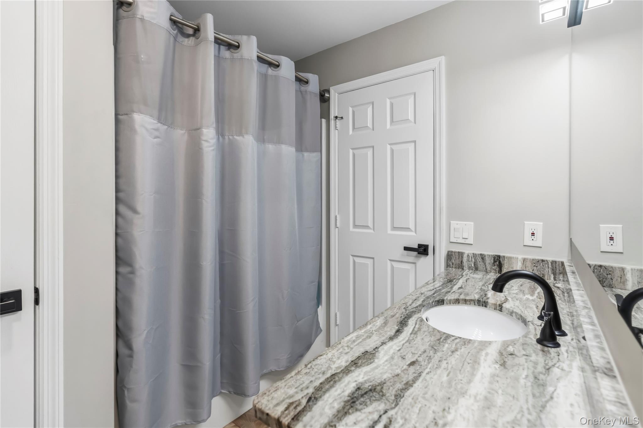 1404 Scarborough Drive Property Photo 22
