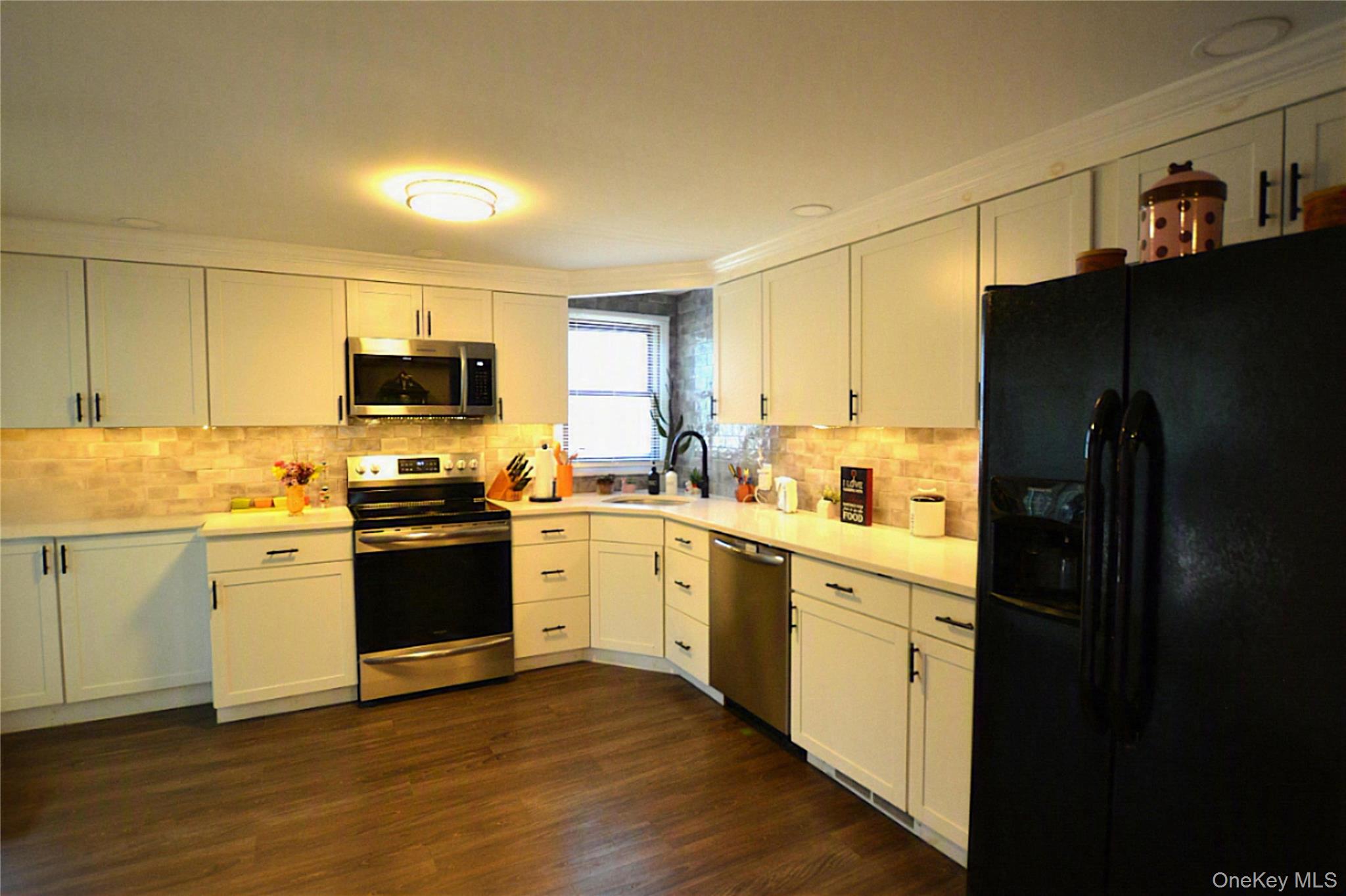 105 W Village Circle 105 Property Photo 6