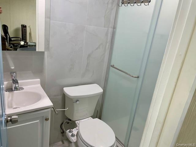 50-56 43rd Street Property Photo 11