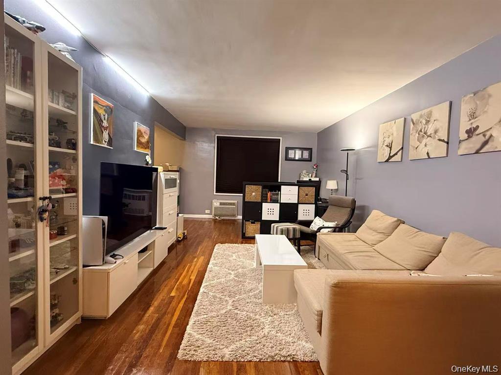 224-24 Union Tpke 4N Property Photo 1