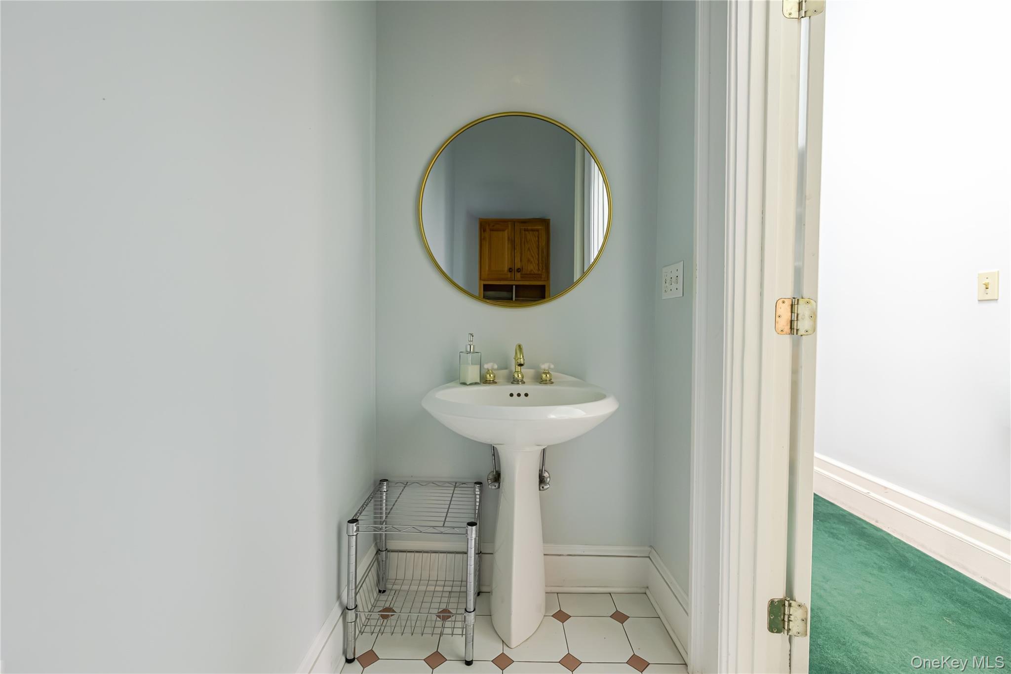 437 E Allen Street Property Photo 45