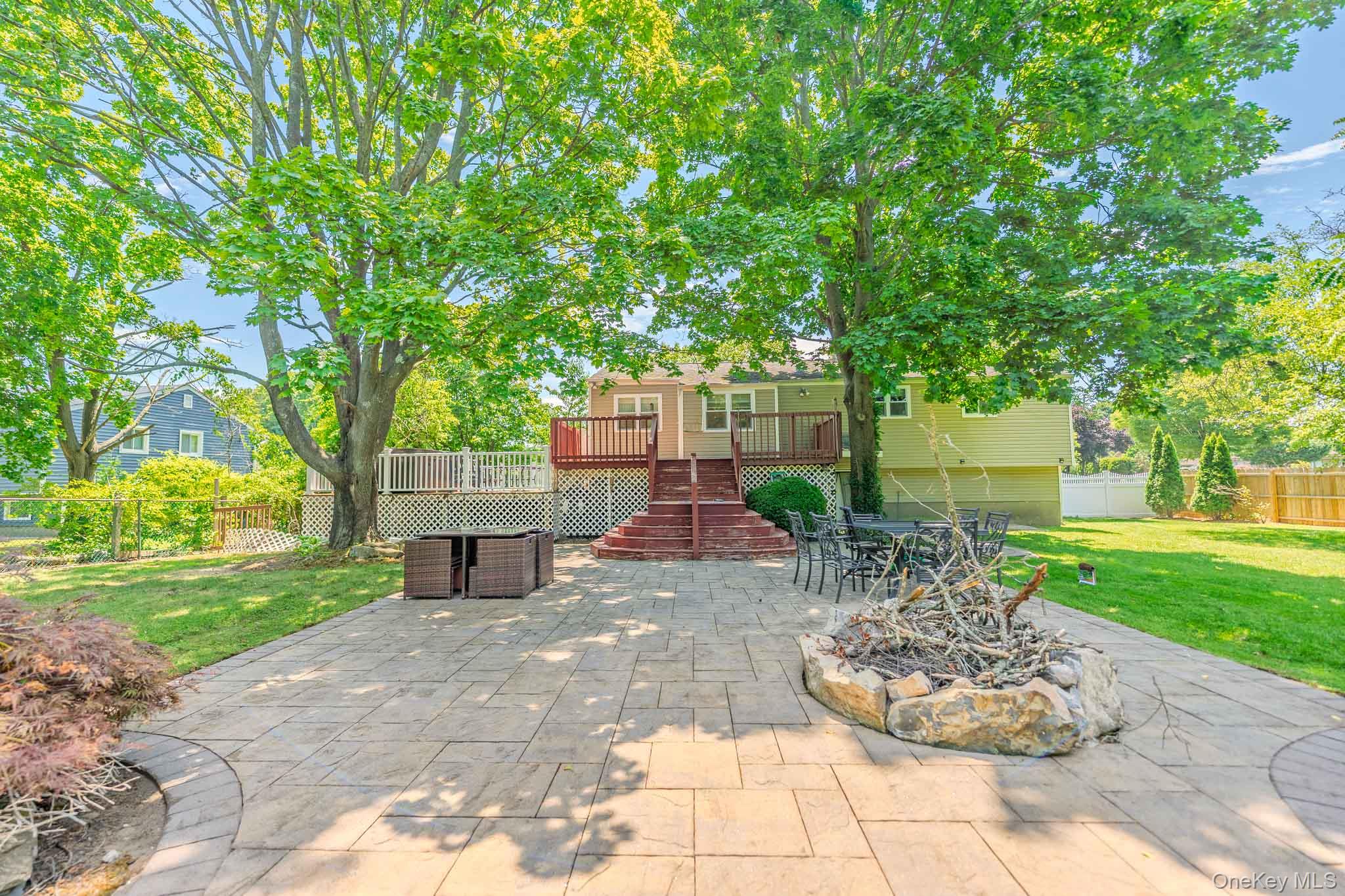 337 Burr Road Property Photo 4
