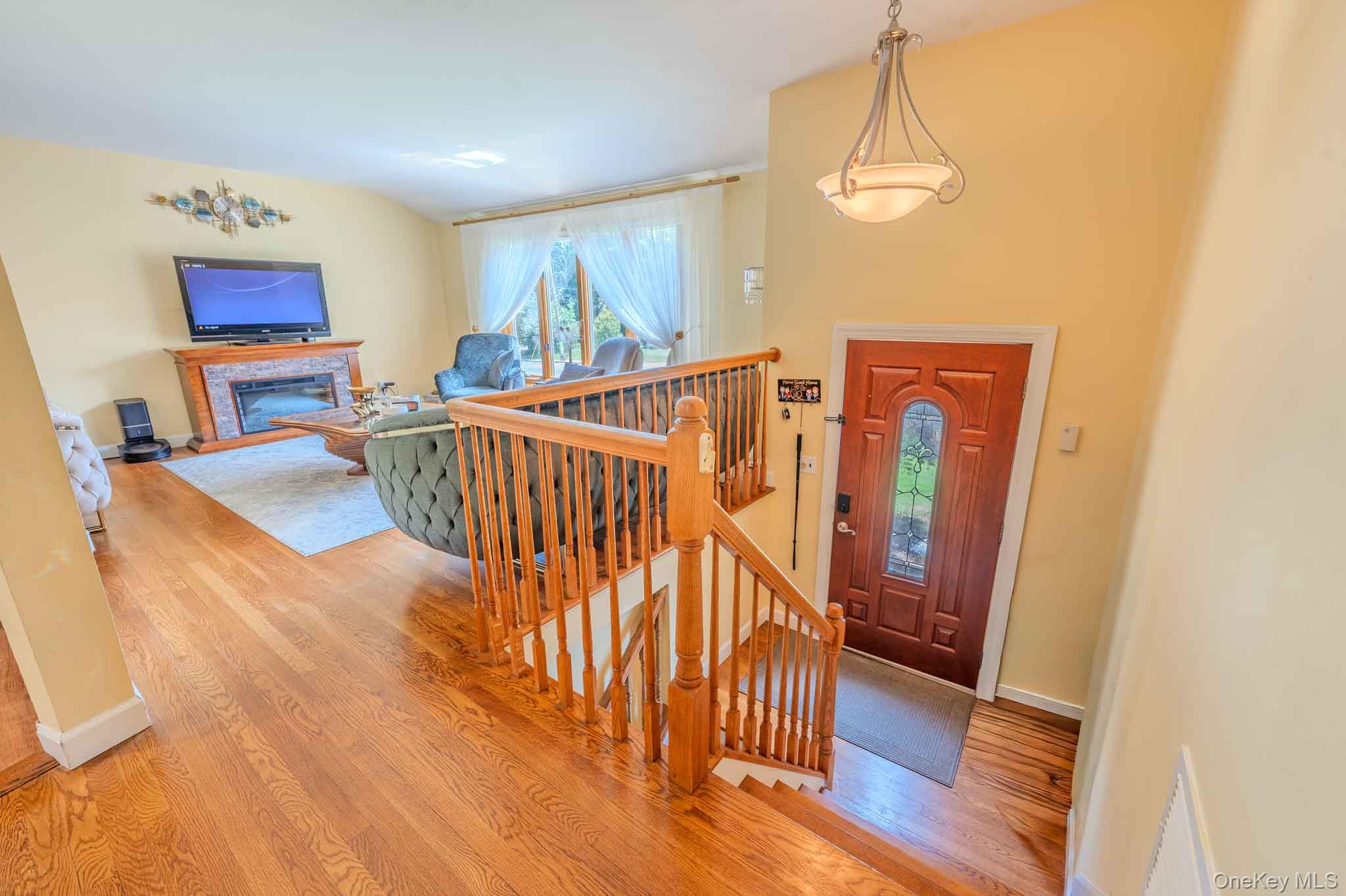 337 Burr Road Property Photo 5
