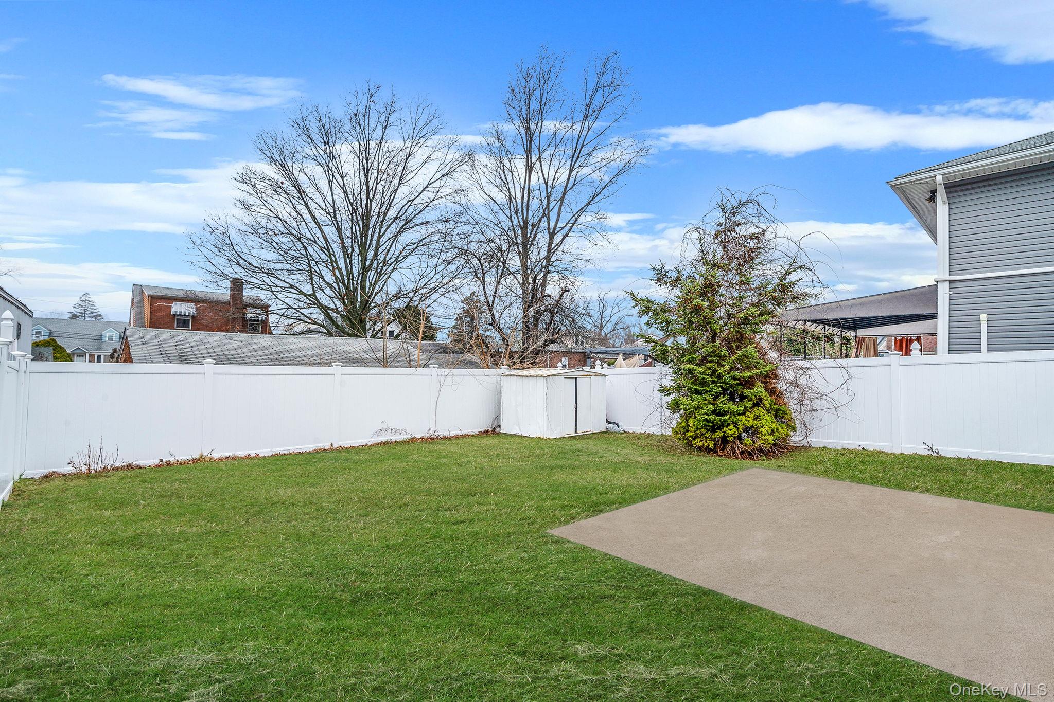 12 Edna Court Property Photo 6