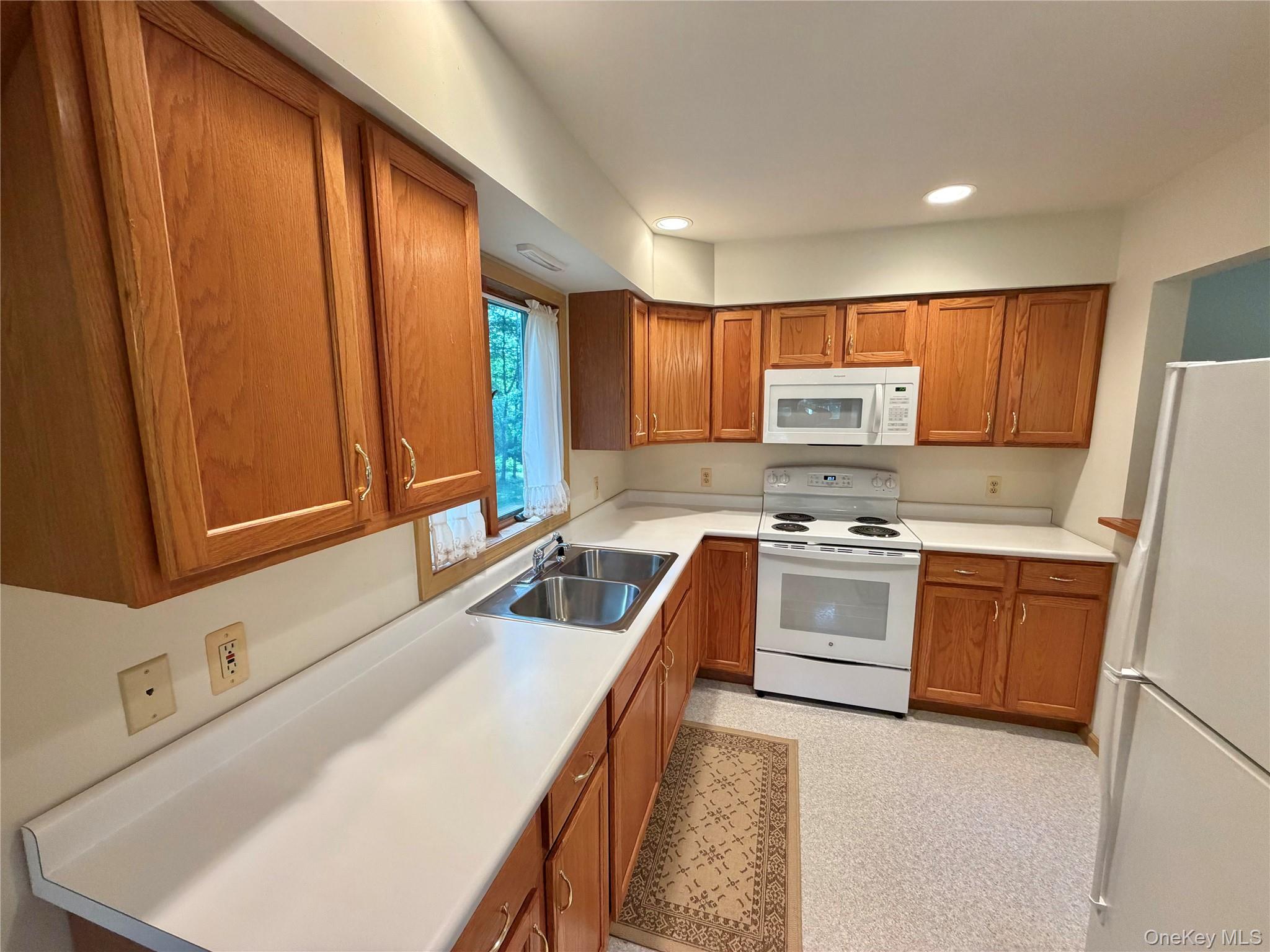 468 Decker Road Property Photo 9