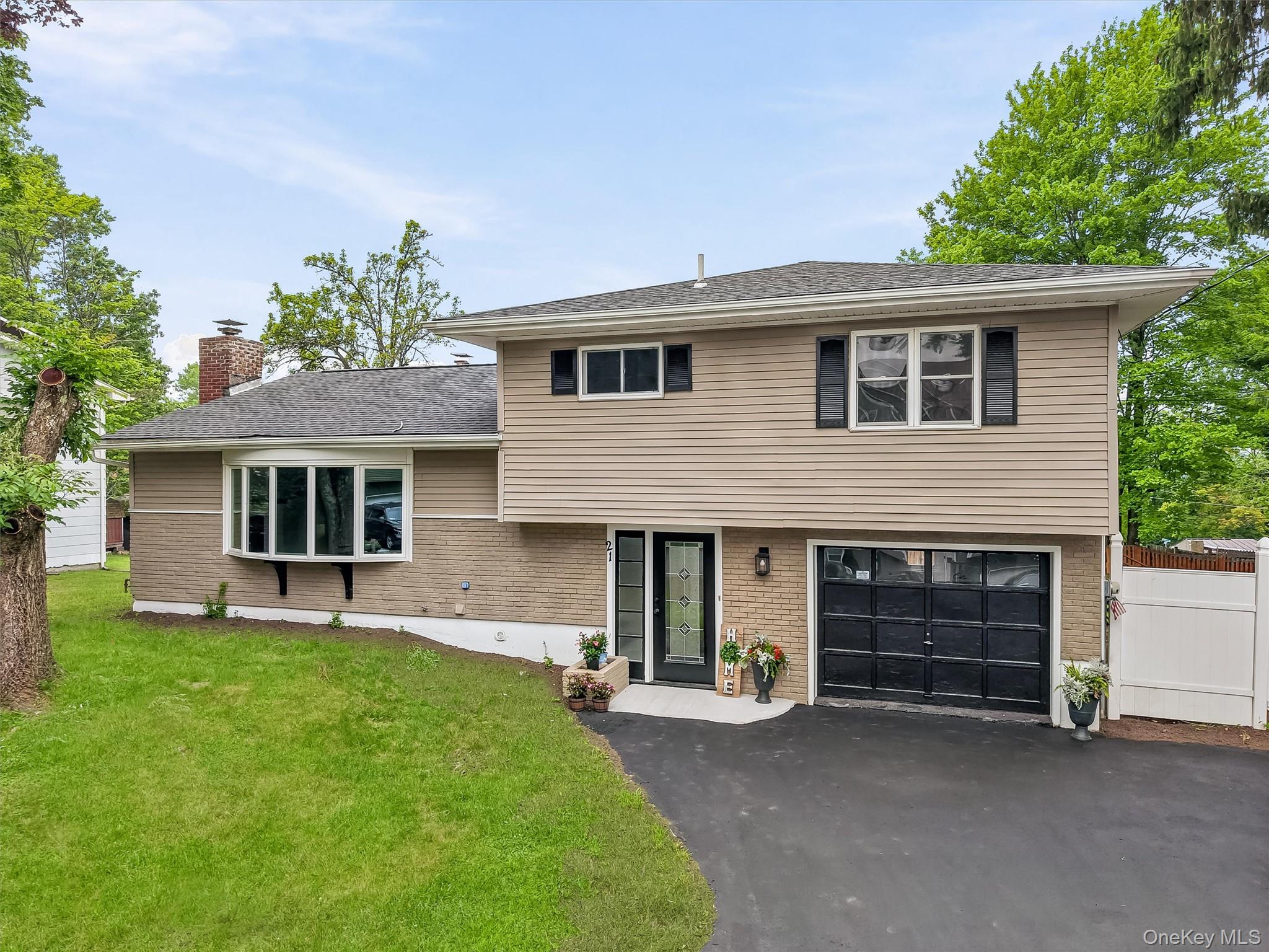 21 Manhattan Avenue 19 Property Photo 1