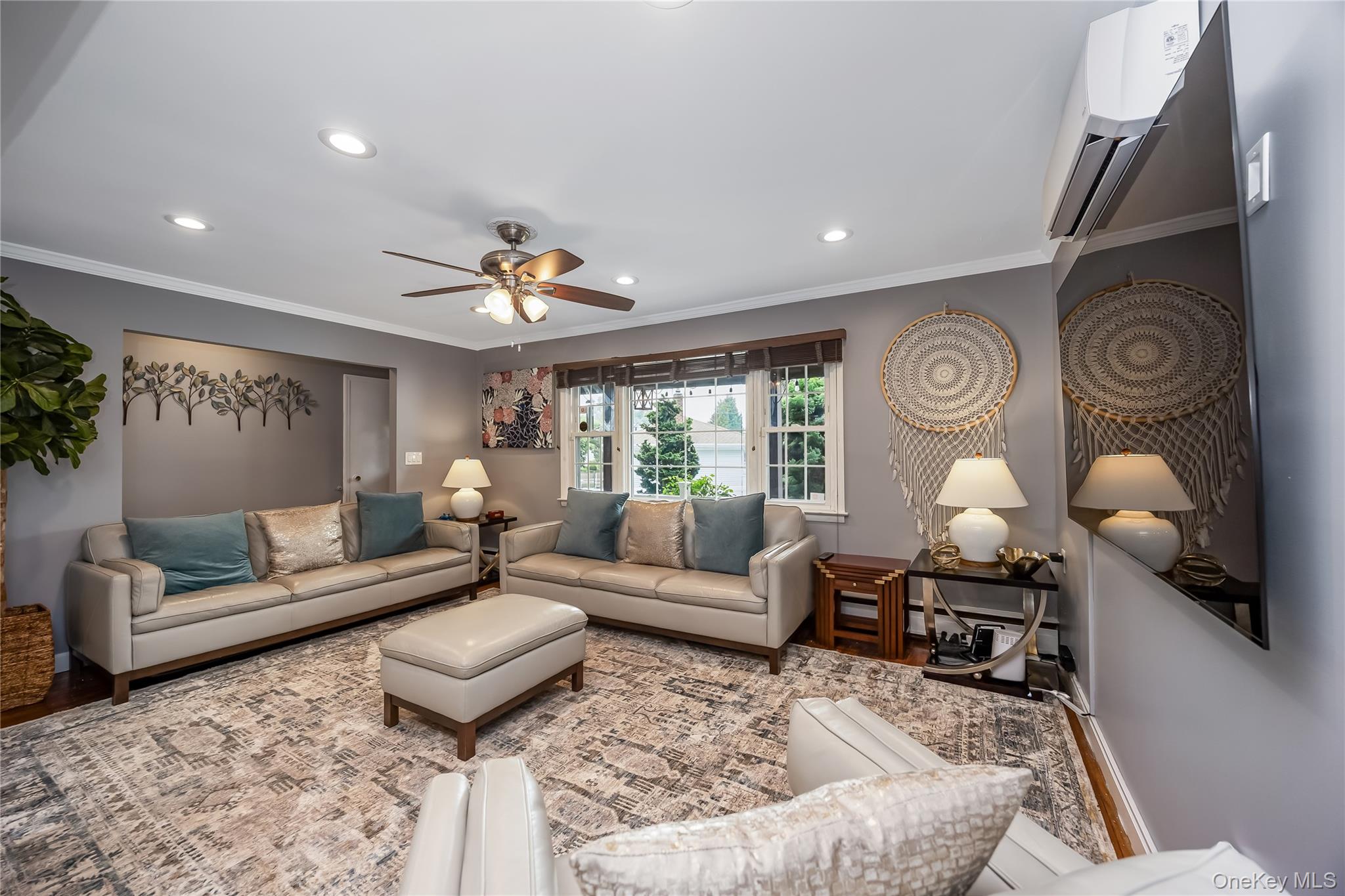 391 Bellmore Road Property Photo 2