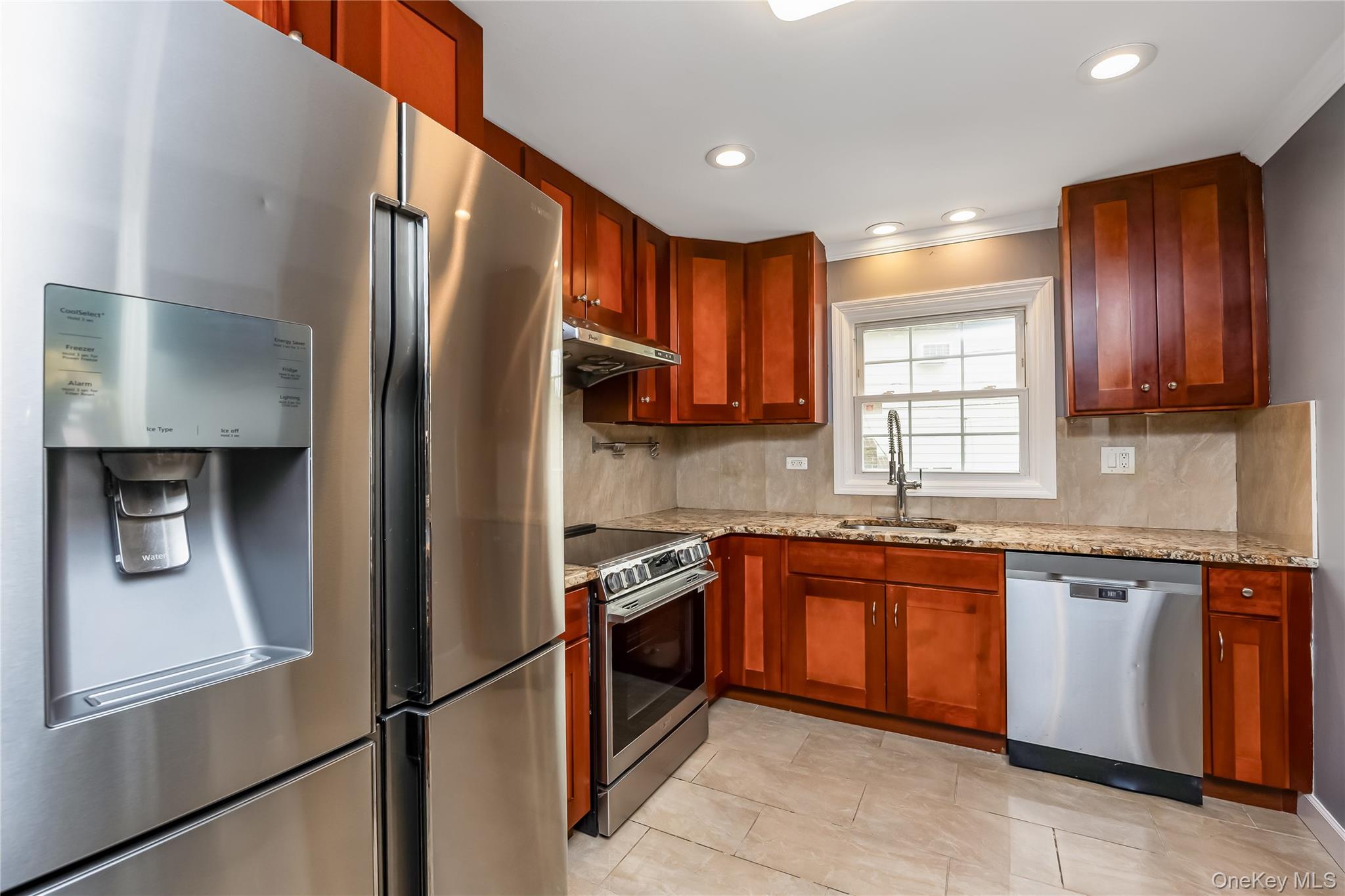 391 Bellmore Road Property Photo 5
