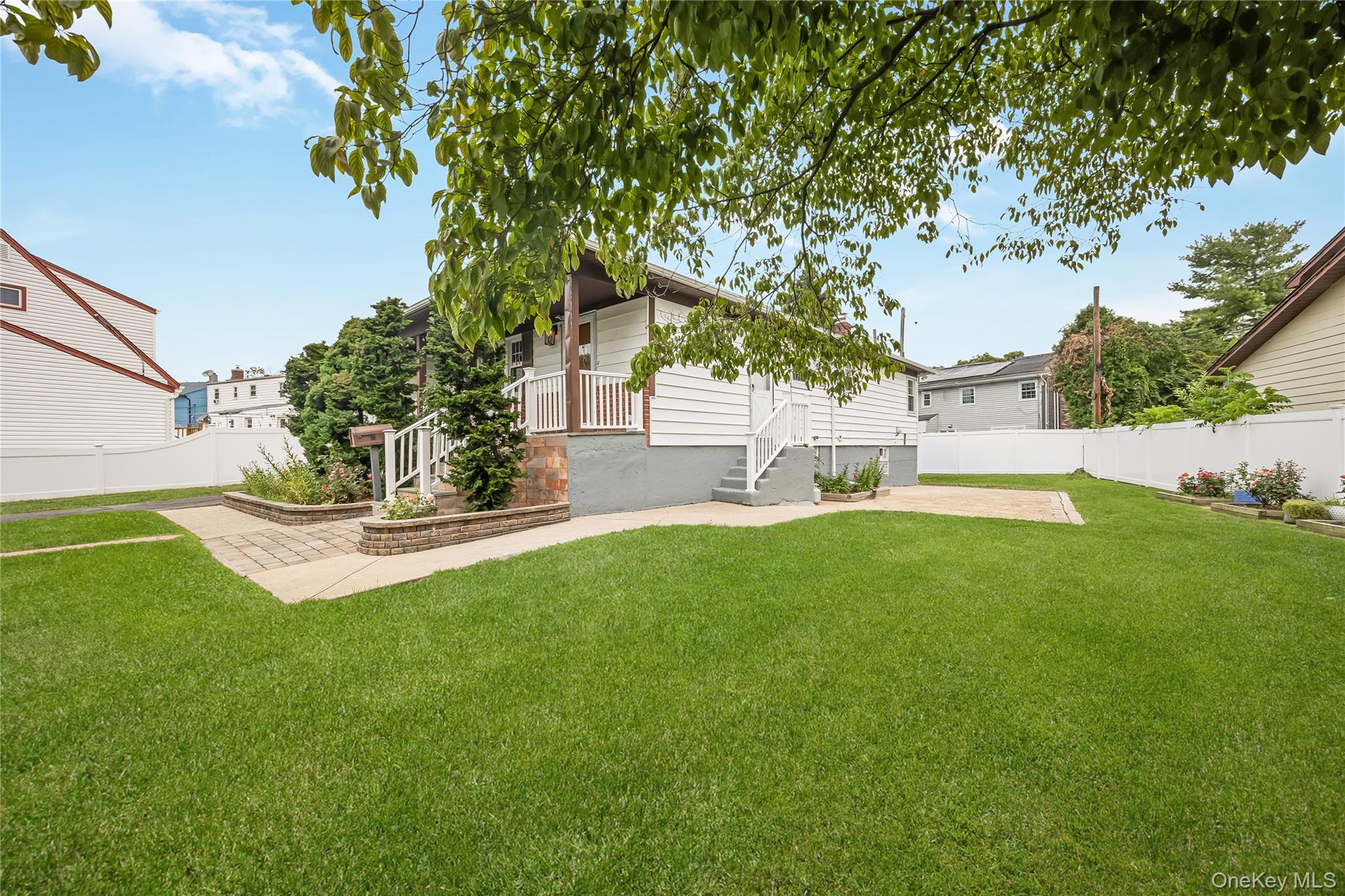 391 Bellmore Road Property Photo 12
