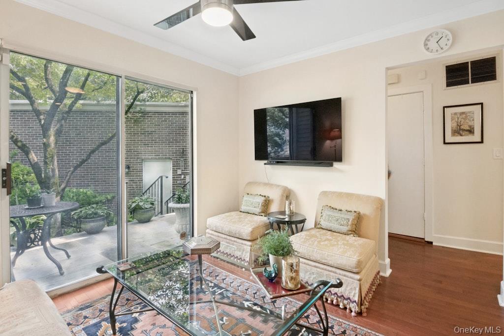 8 Waterside Close Property Photo 5