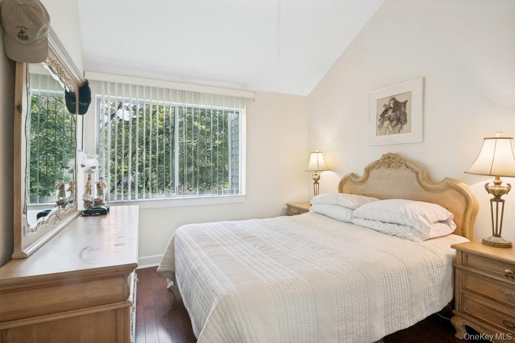 8 Waterside Close Property Photo 16