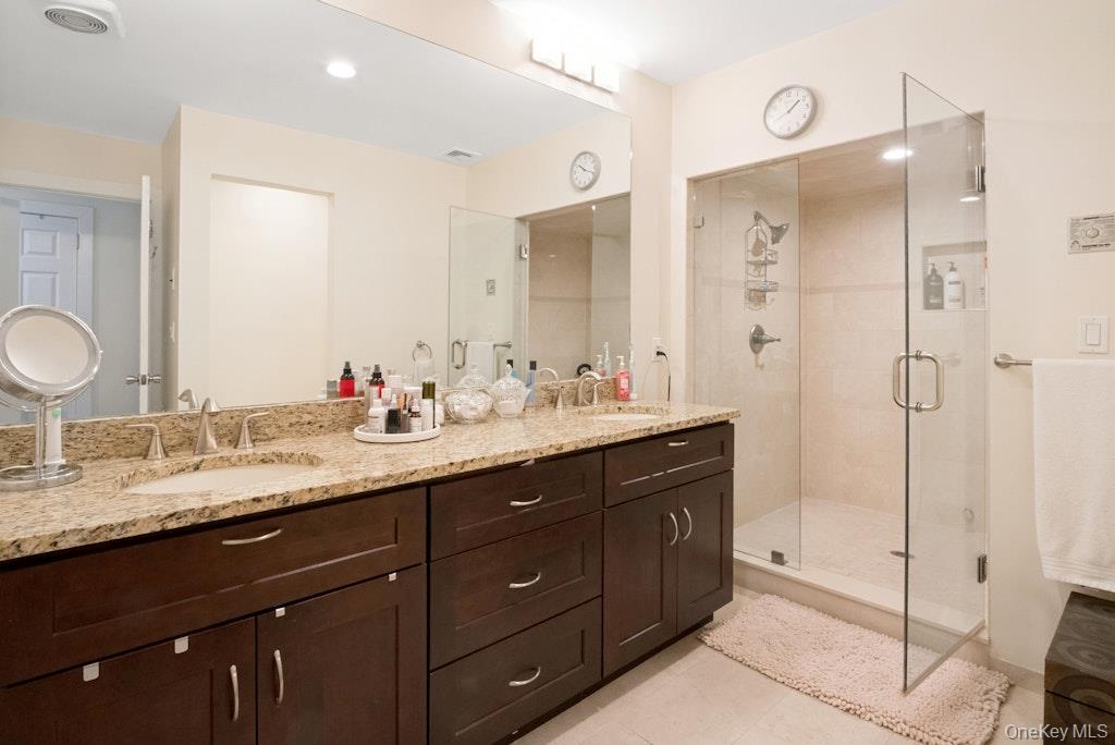 8 Waterside Close Property Photo 23