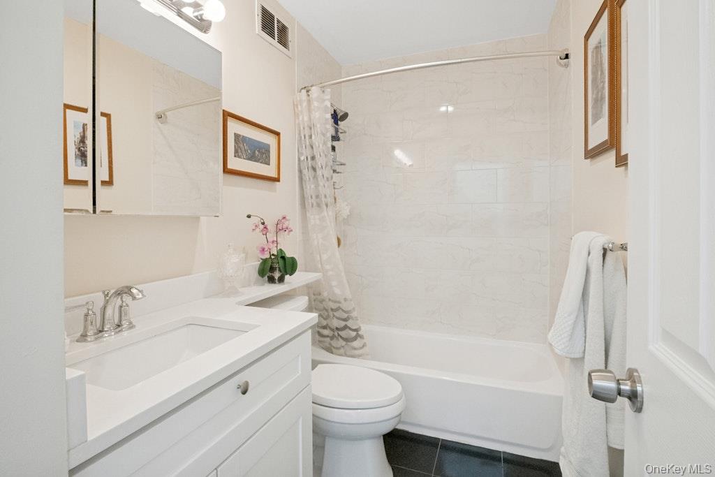 8 Waterside Close Property Photo 27