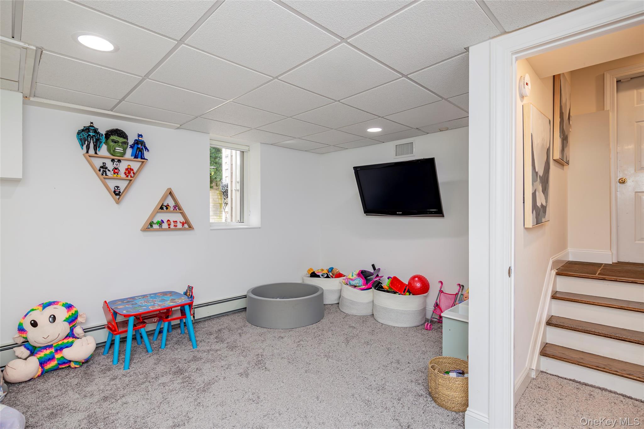 652 Noyack Path Property Photo 40