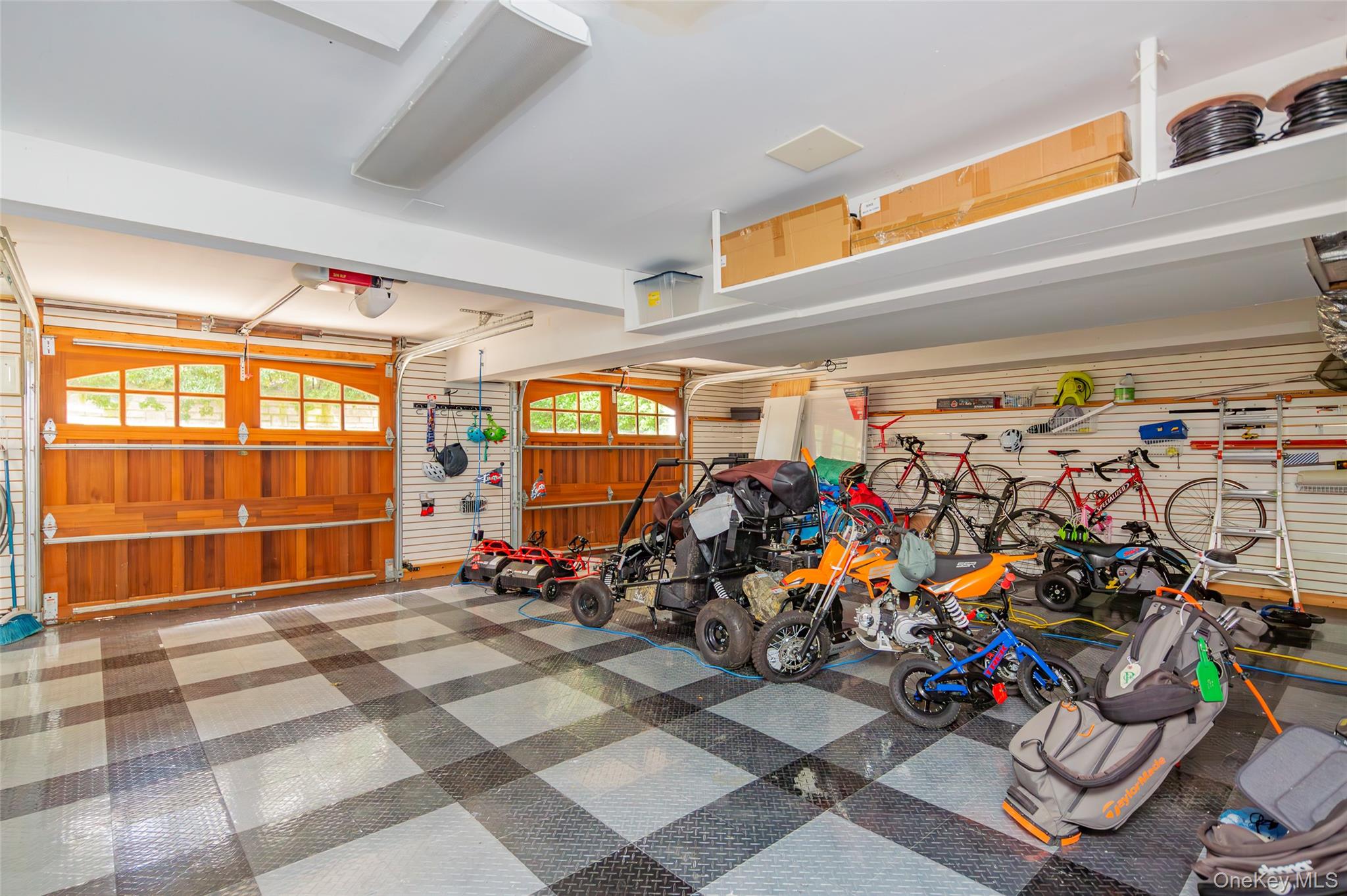 652 Noyack Path Property Photo 43
