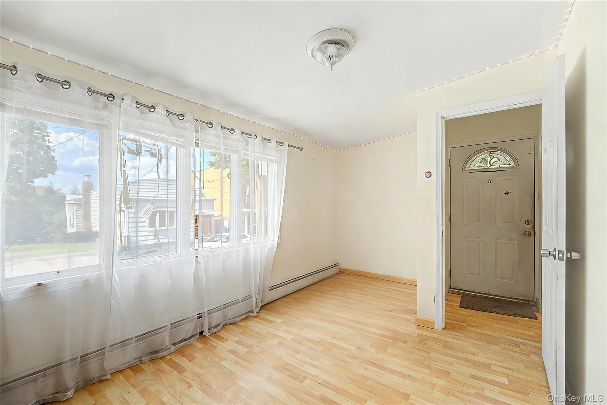 6628 52nd Drive Property Photo 4