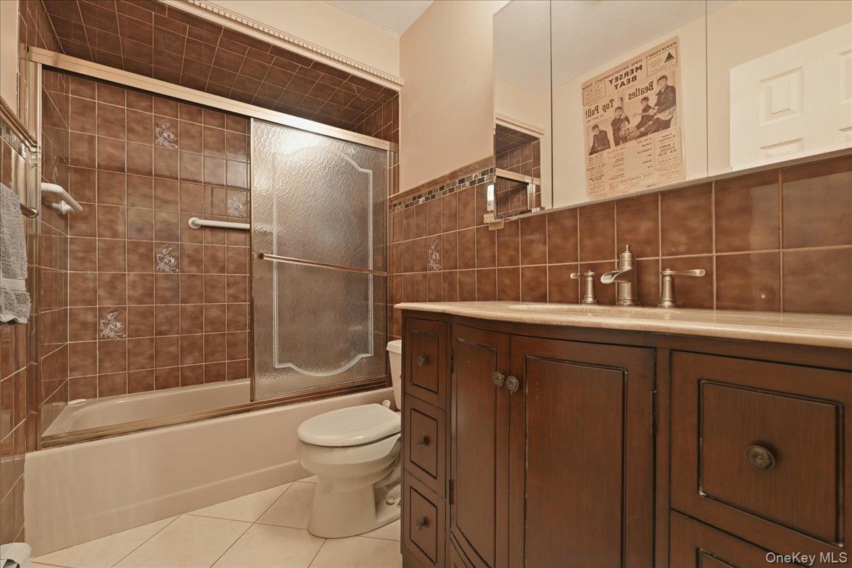 1935 Lenox Avenue Property Photo 15