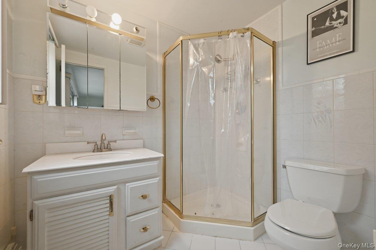 1935 Lenox Avenue Property Photo 18