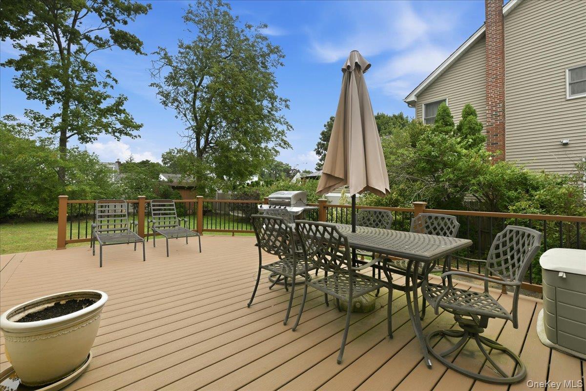 1935 Lenox Avenue Property Photo 23