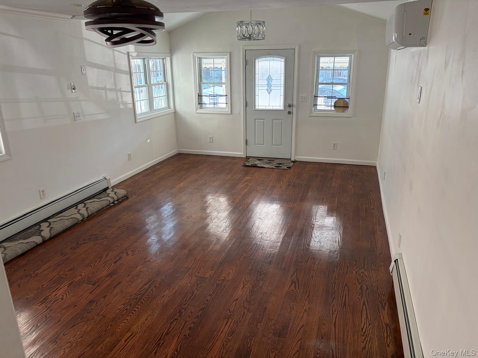 11727 142nd Place Property Photo 6