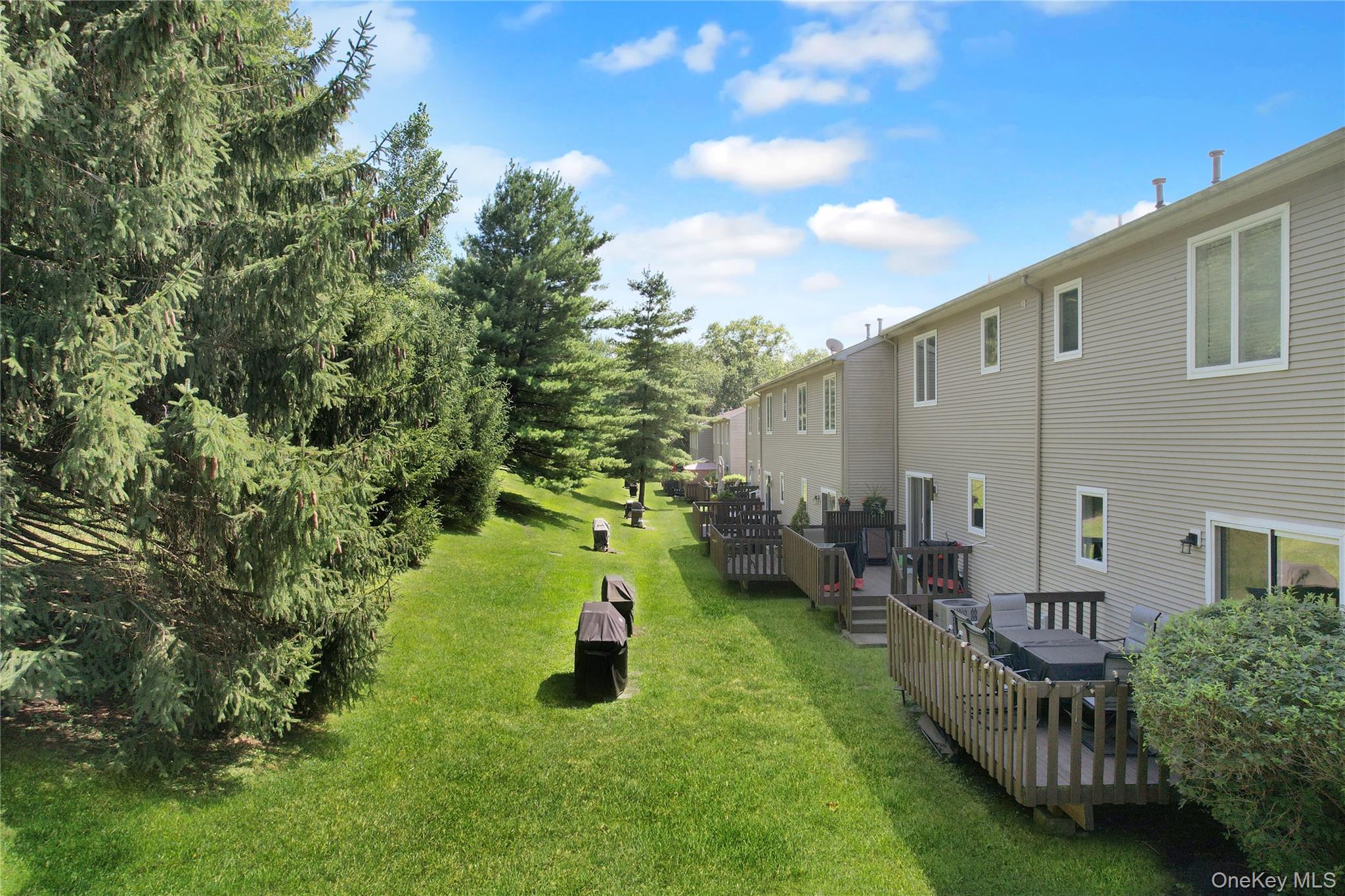 53 Leif Boulevard Property Photo 3