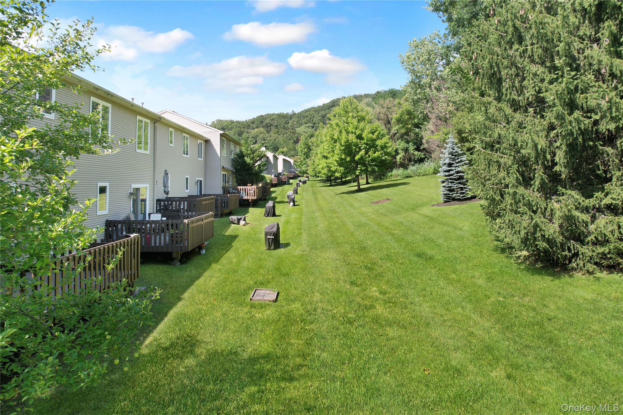 53 Leif Boulevard Property Photo 4