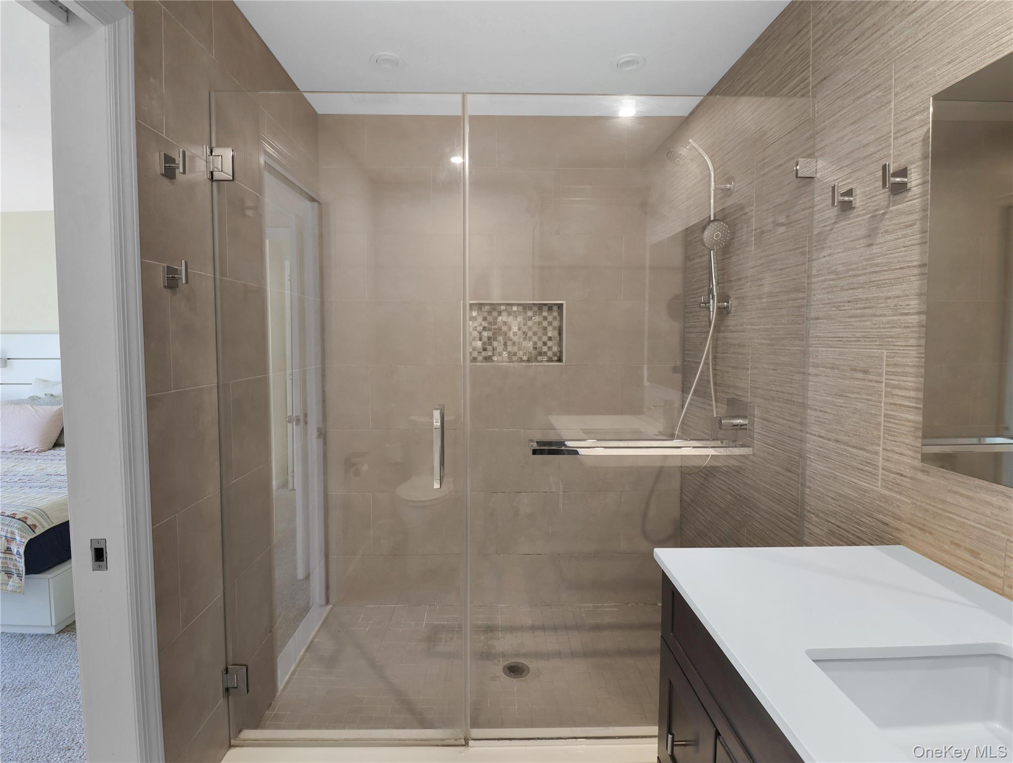 53 Leif Boulevard Property Photo 37