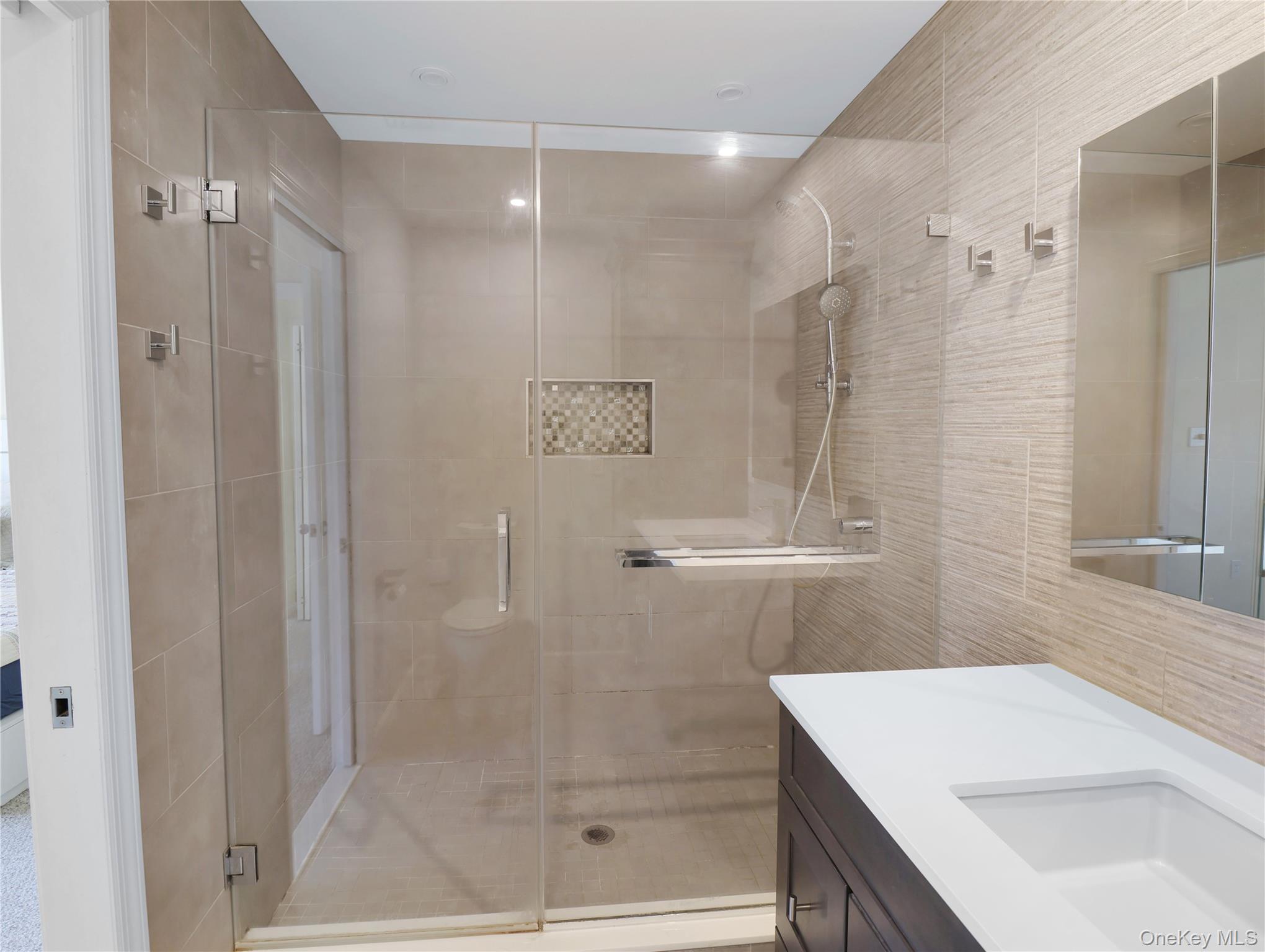 53 Leif Boulevard Property Photo 38
