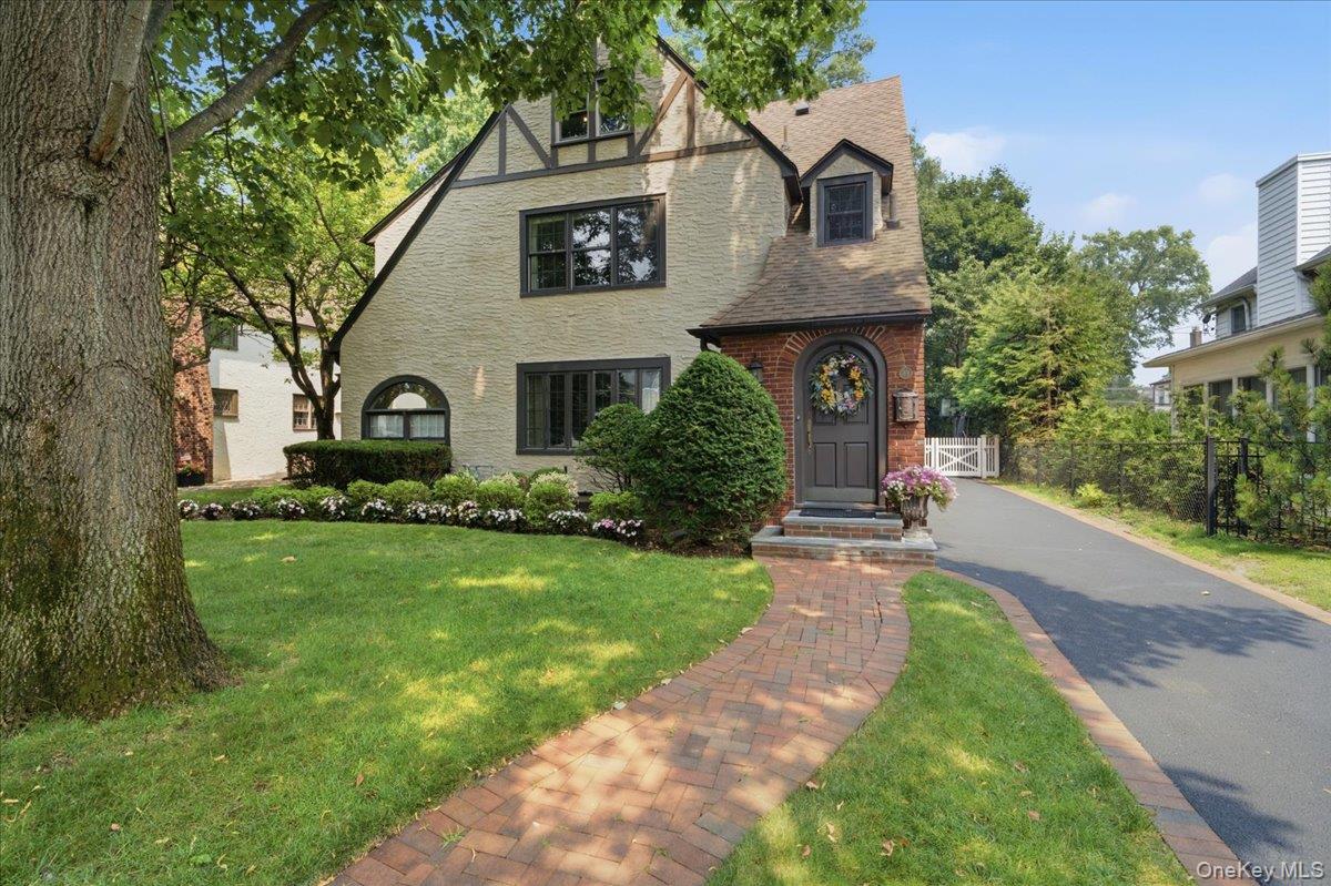 89 Poplar Street Property Photo 1