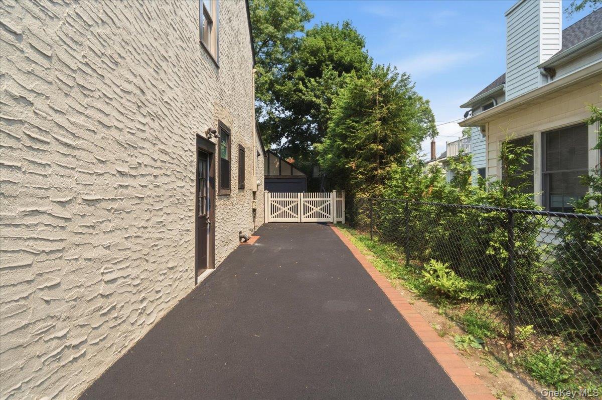 89 Poplar Street Property Photo 30