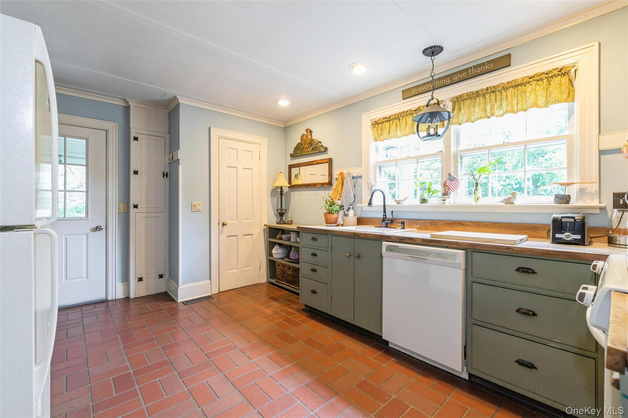 200 Greene Avenue Property Photo 18