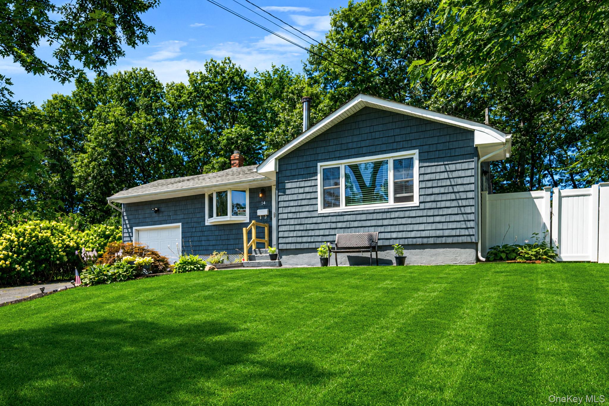 14 Antler Lane Property Photo 3
