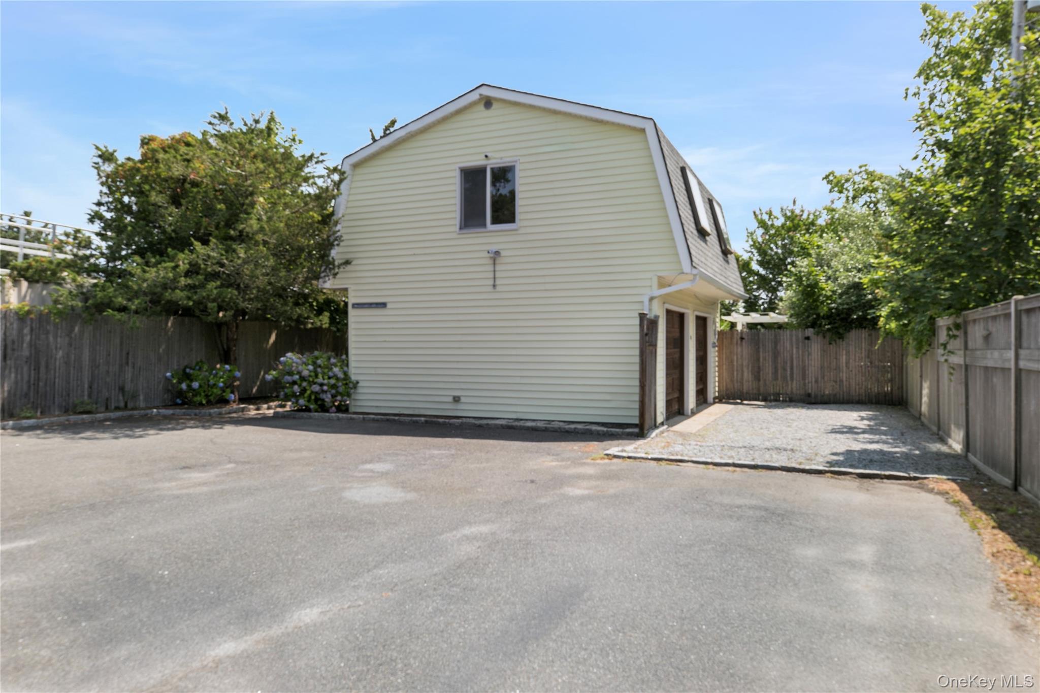 35 Gardners Lane Property Photo 14