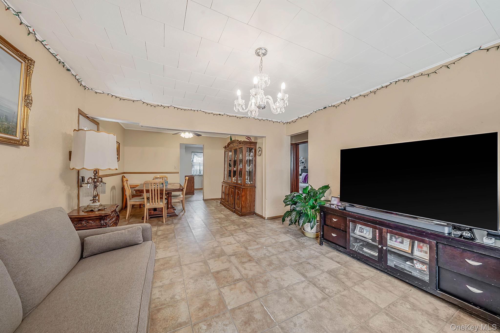 8602 241st Street Property Photo 6