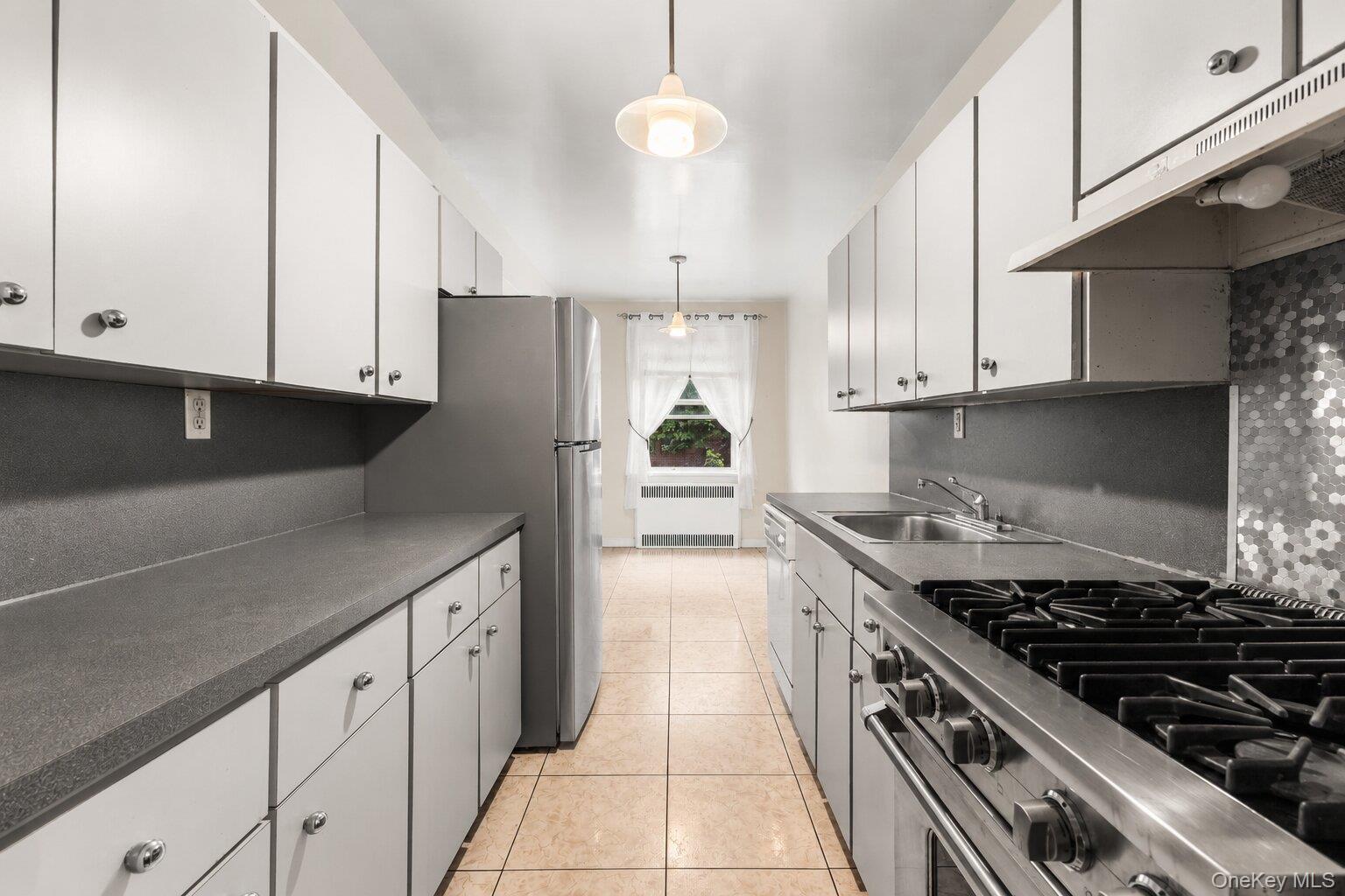 100 Avenue P H1