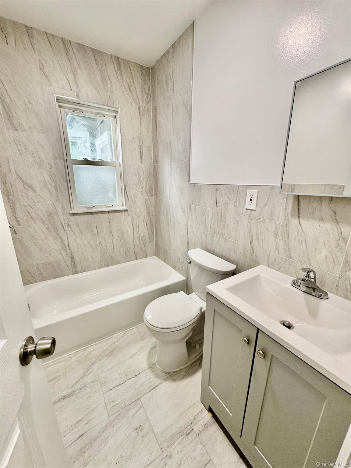 320 Jericho Turnpike 2b Property Photo 4