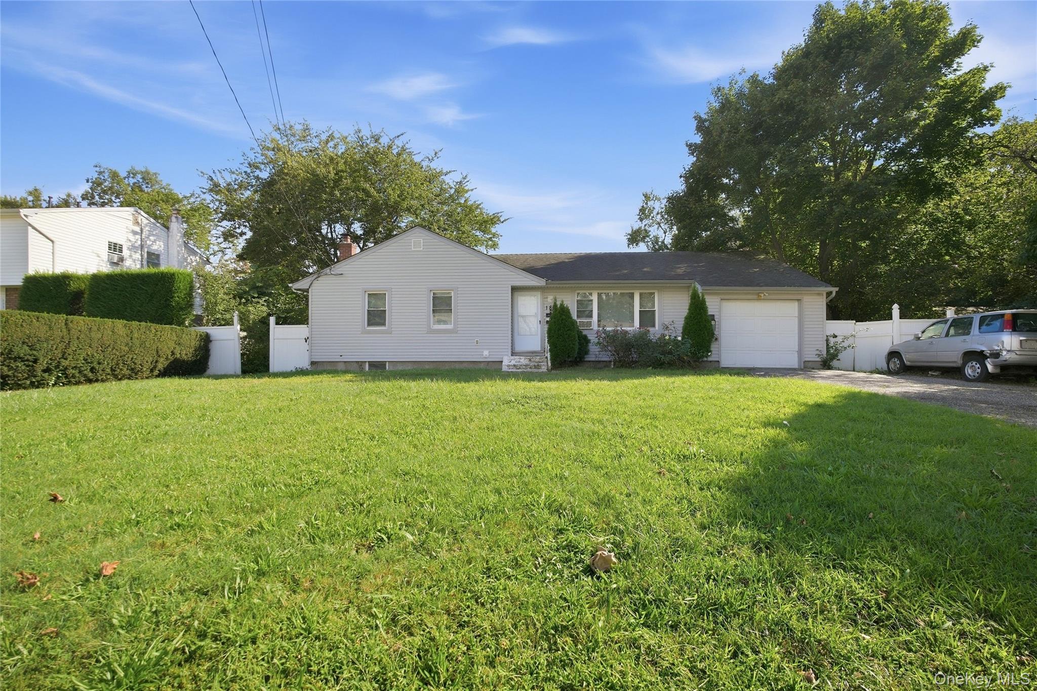 182 New York Avenue Property Photo 1