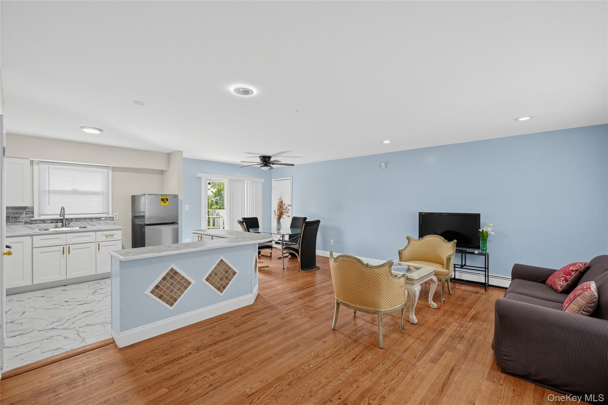 182 New York Avenue Property Photo 2