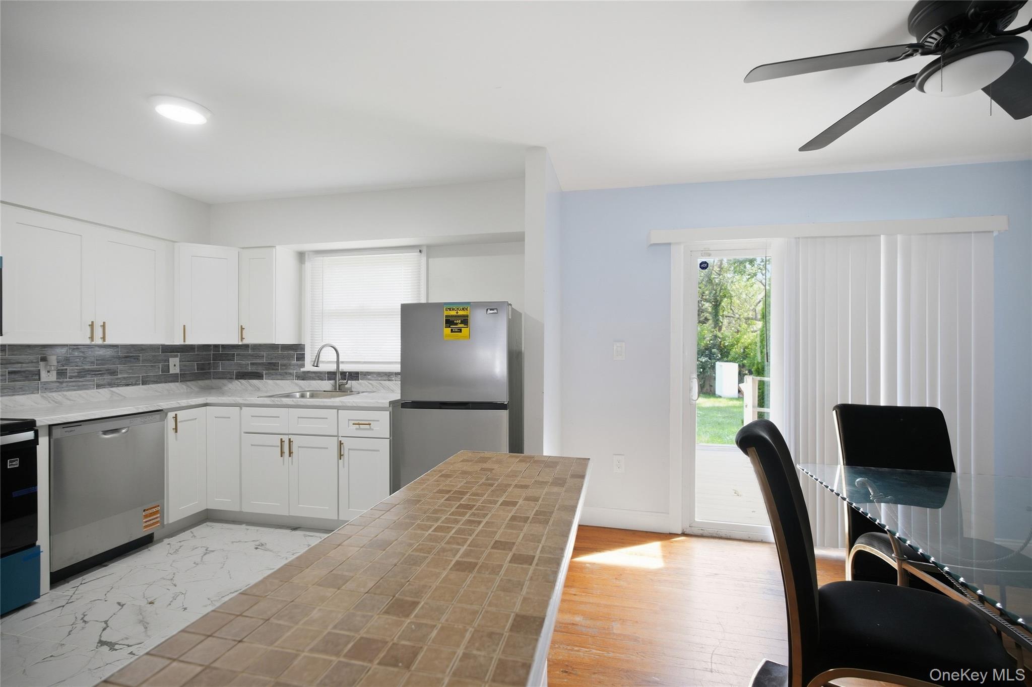 182 New York Avenue Property Photo 11