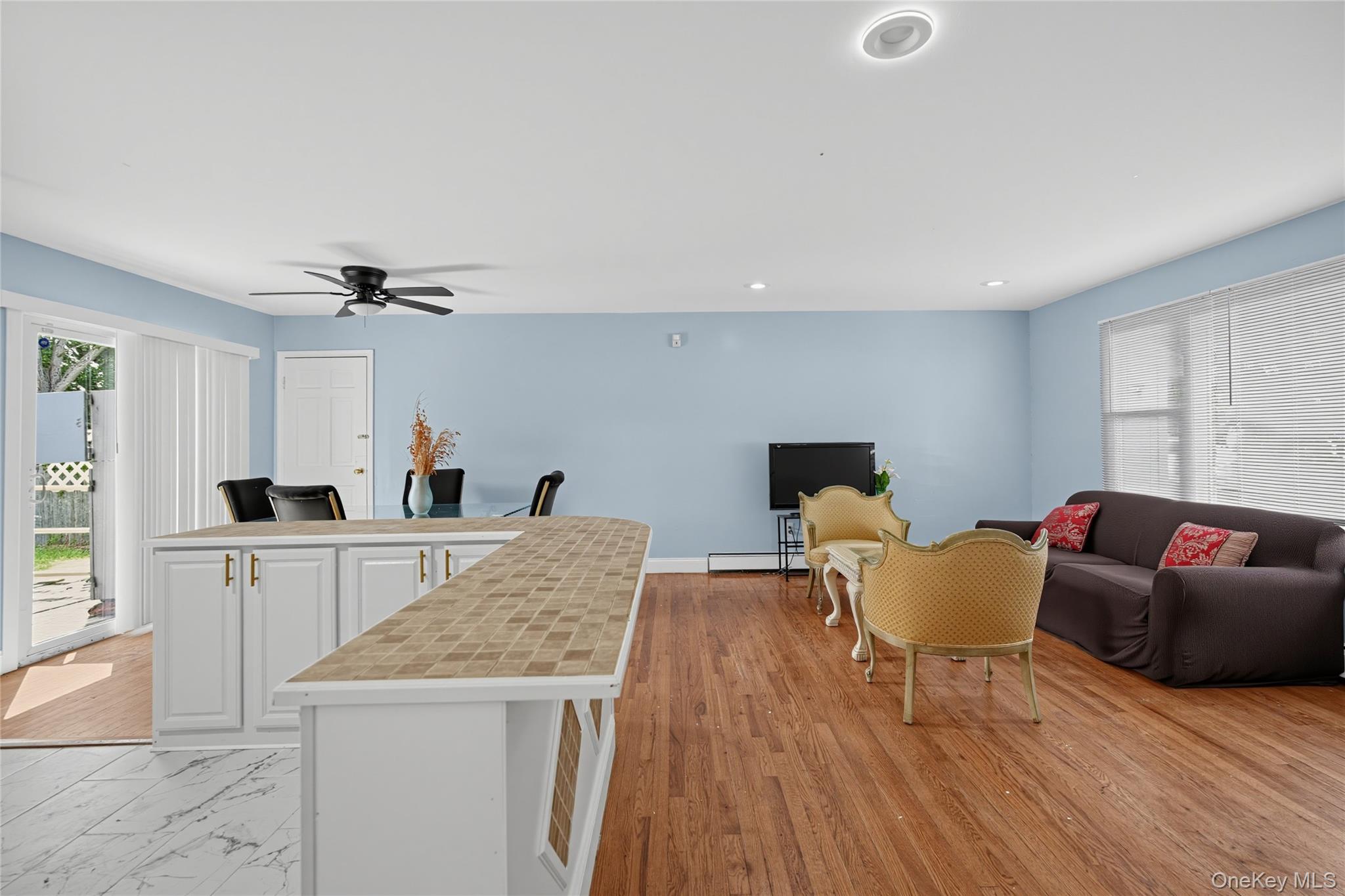182 New York Avenue Property Photo 13