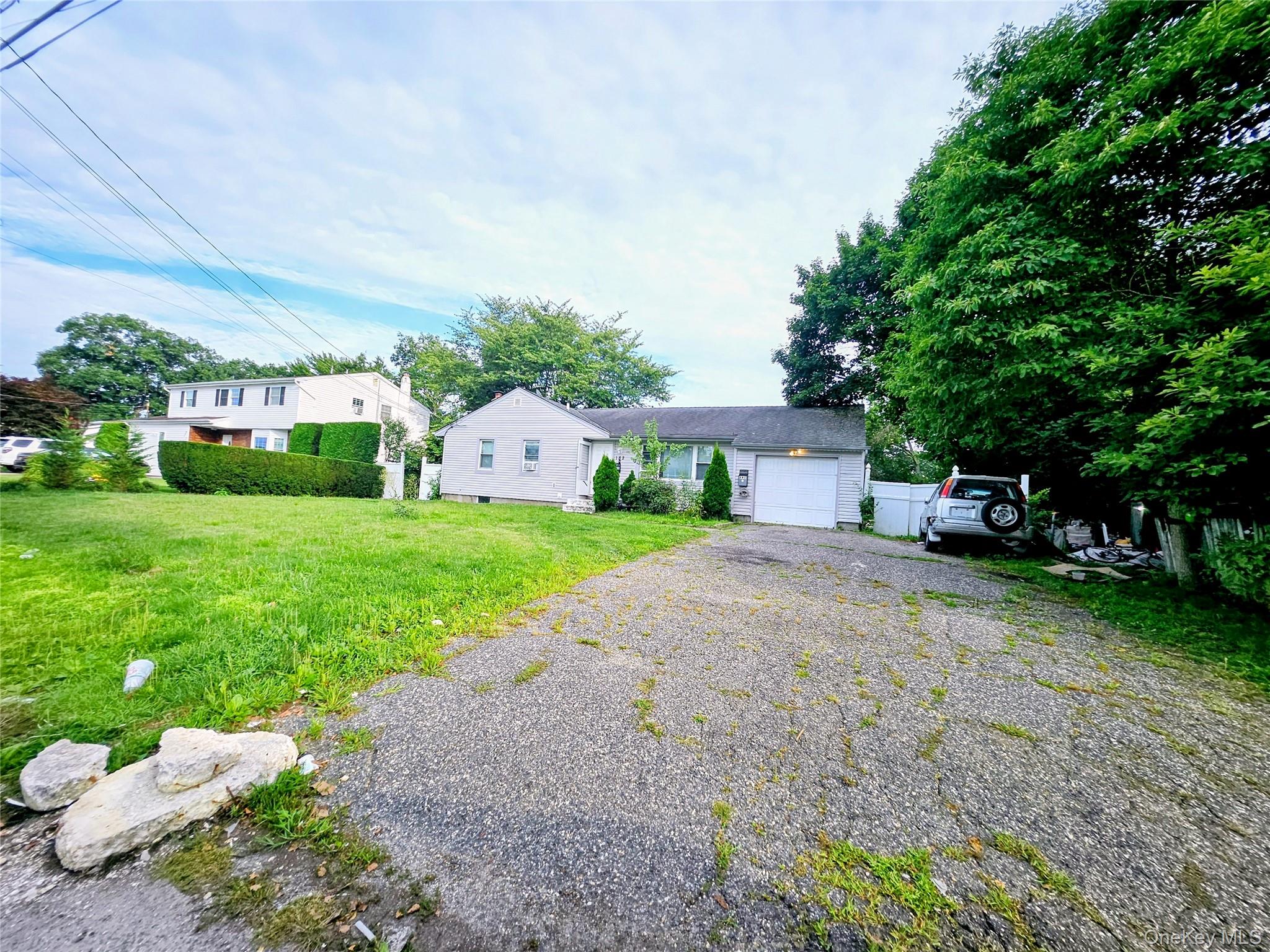 182 New York Avenue Property Photo 14
