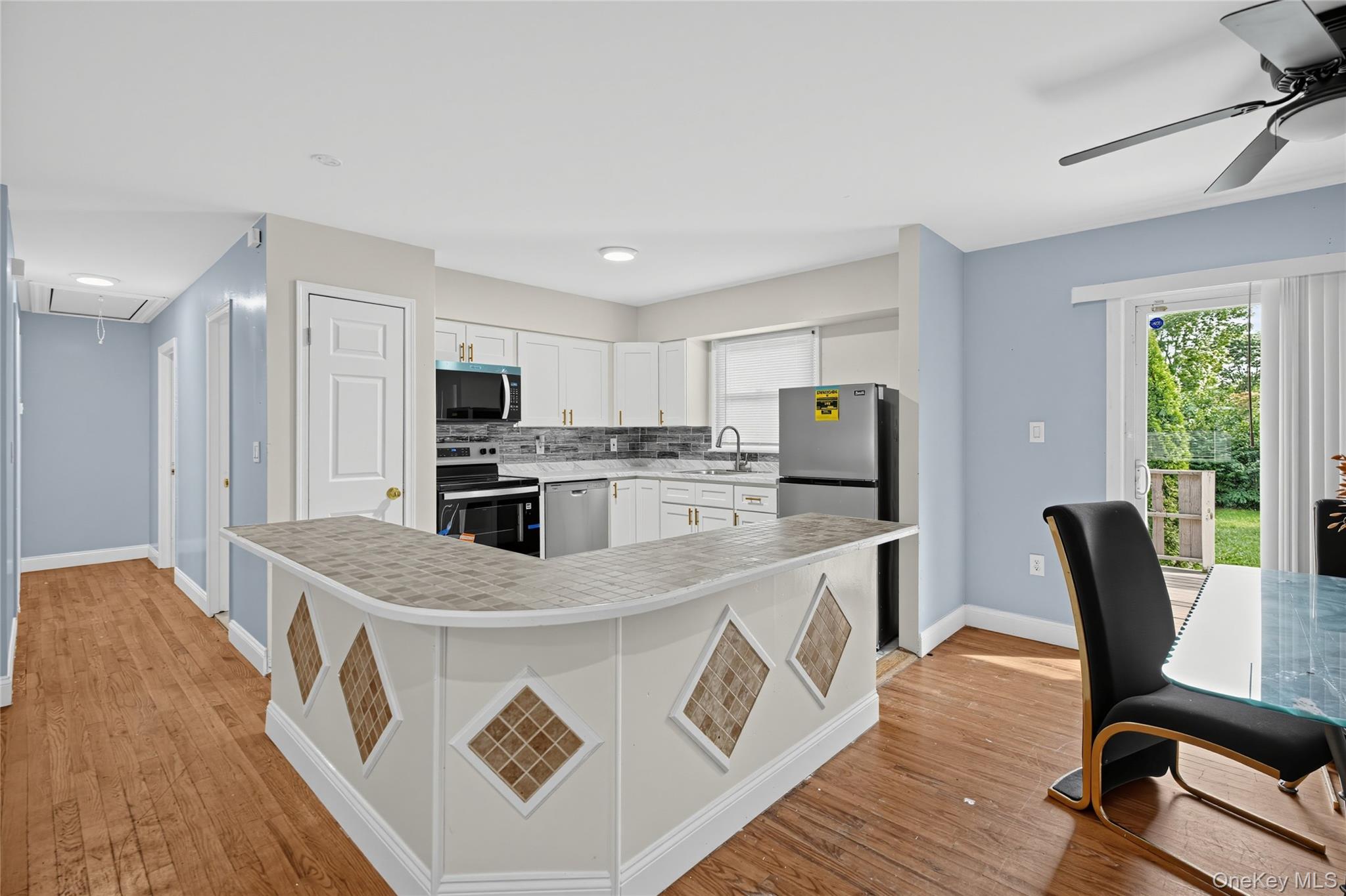 182 New York Avenue Property Photo 14