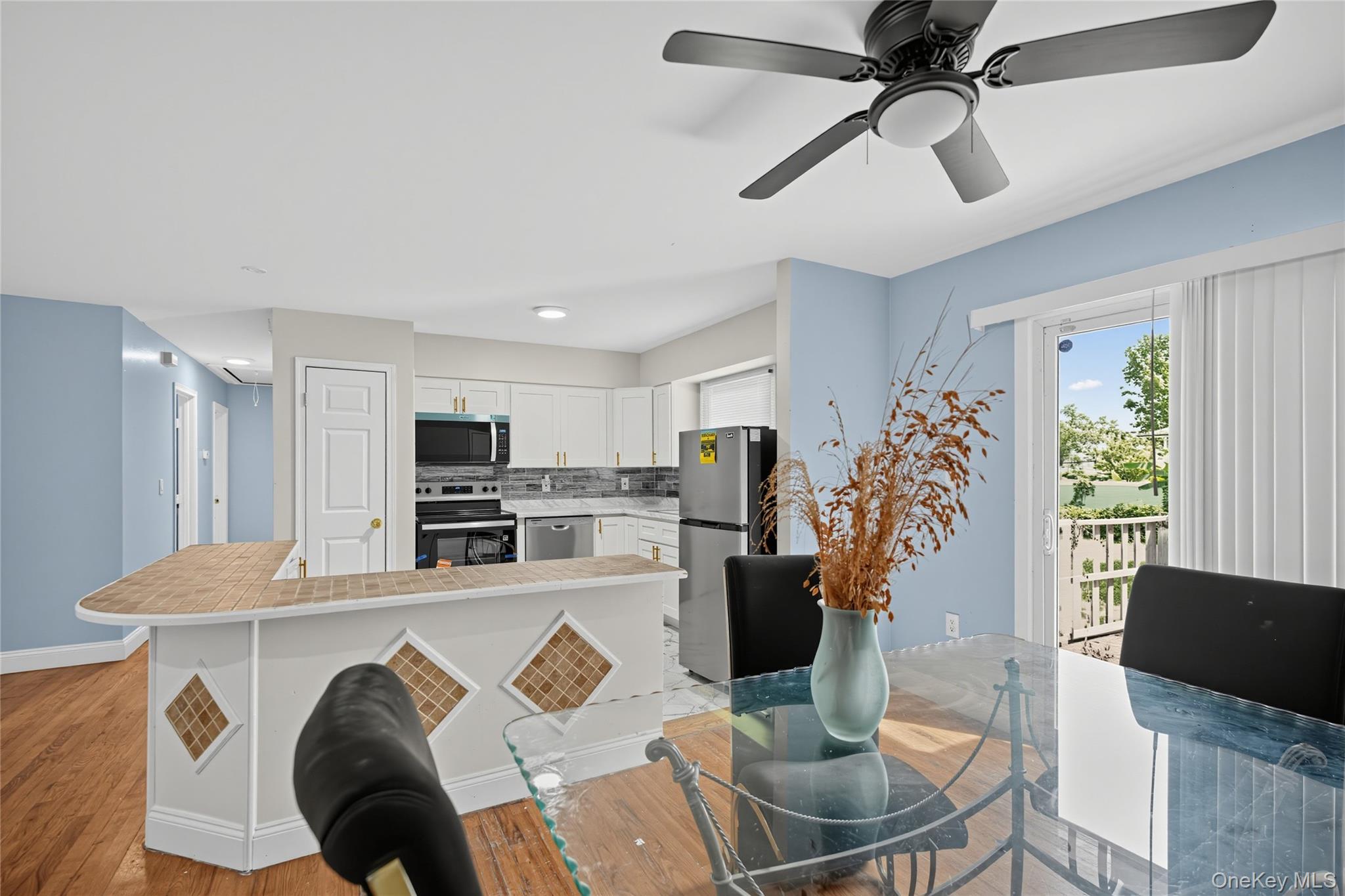182 New York Avenue Property Photo 16