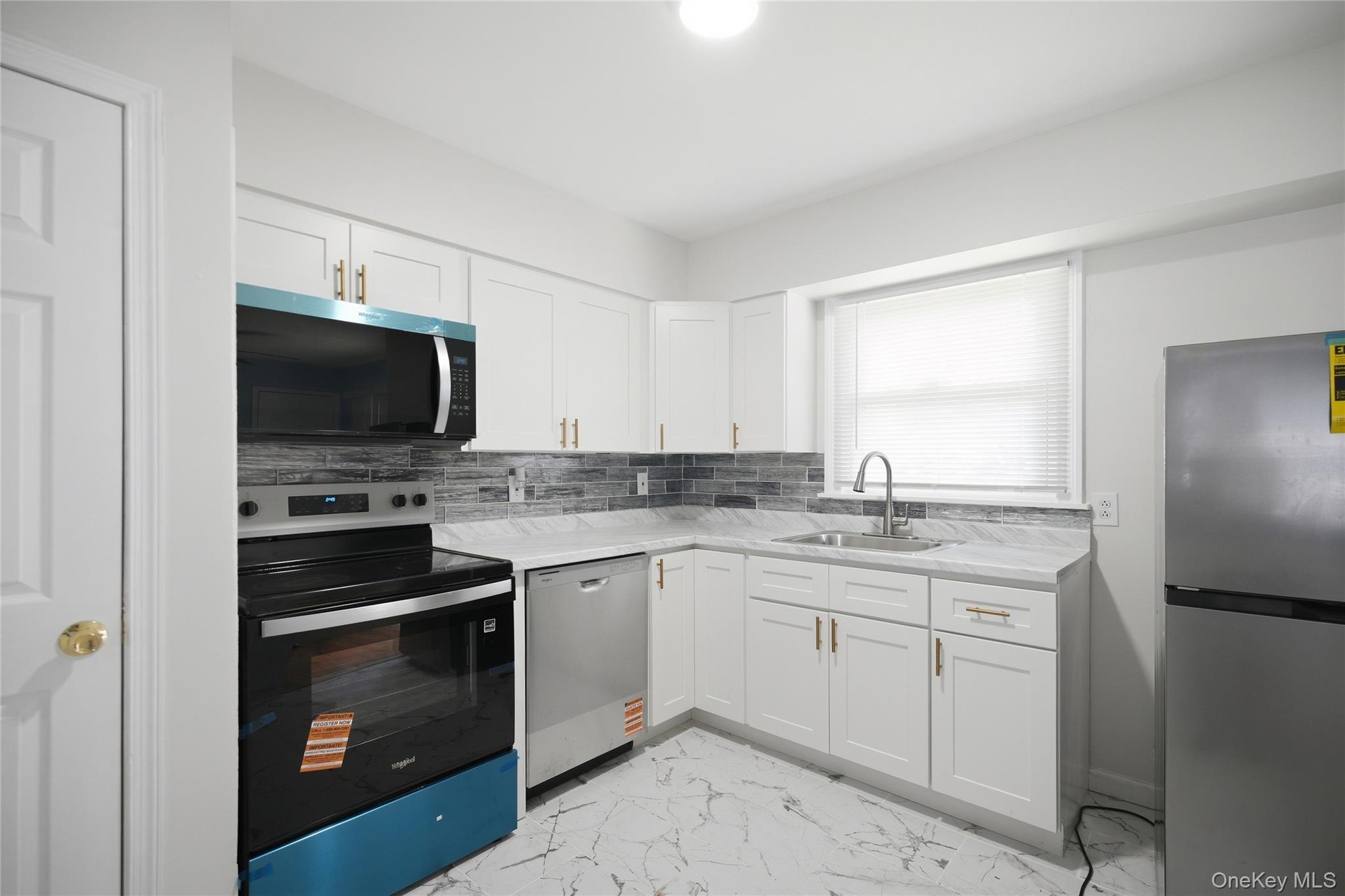 182 New York Avenue Property Photo 18