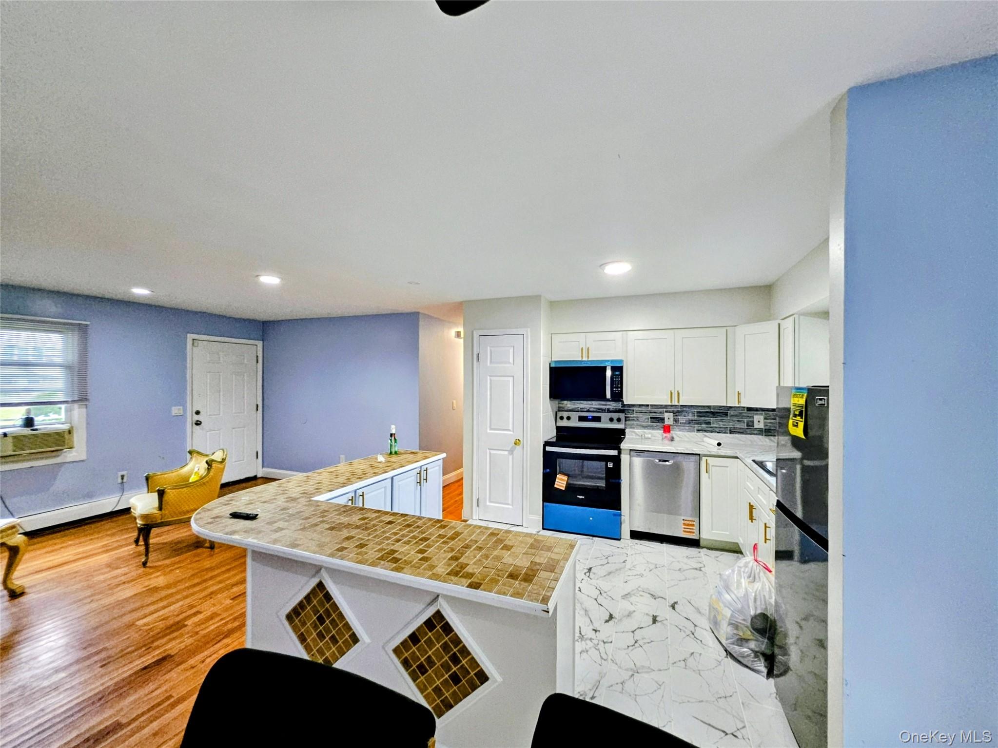 182 New York Avenue Property Photo 19