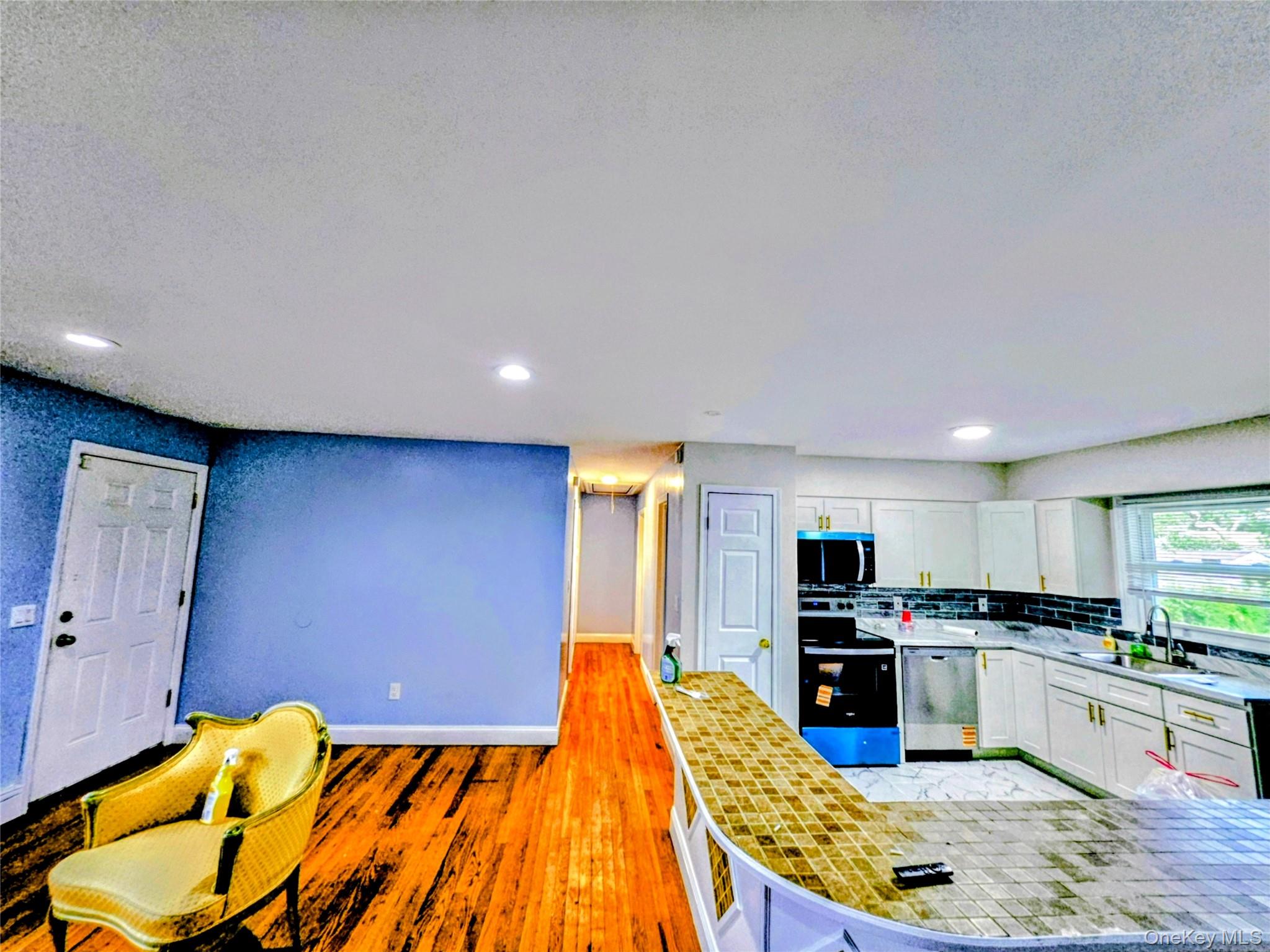 182 New York Avenue Property Photo 20