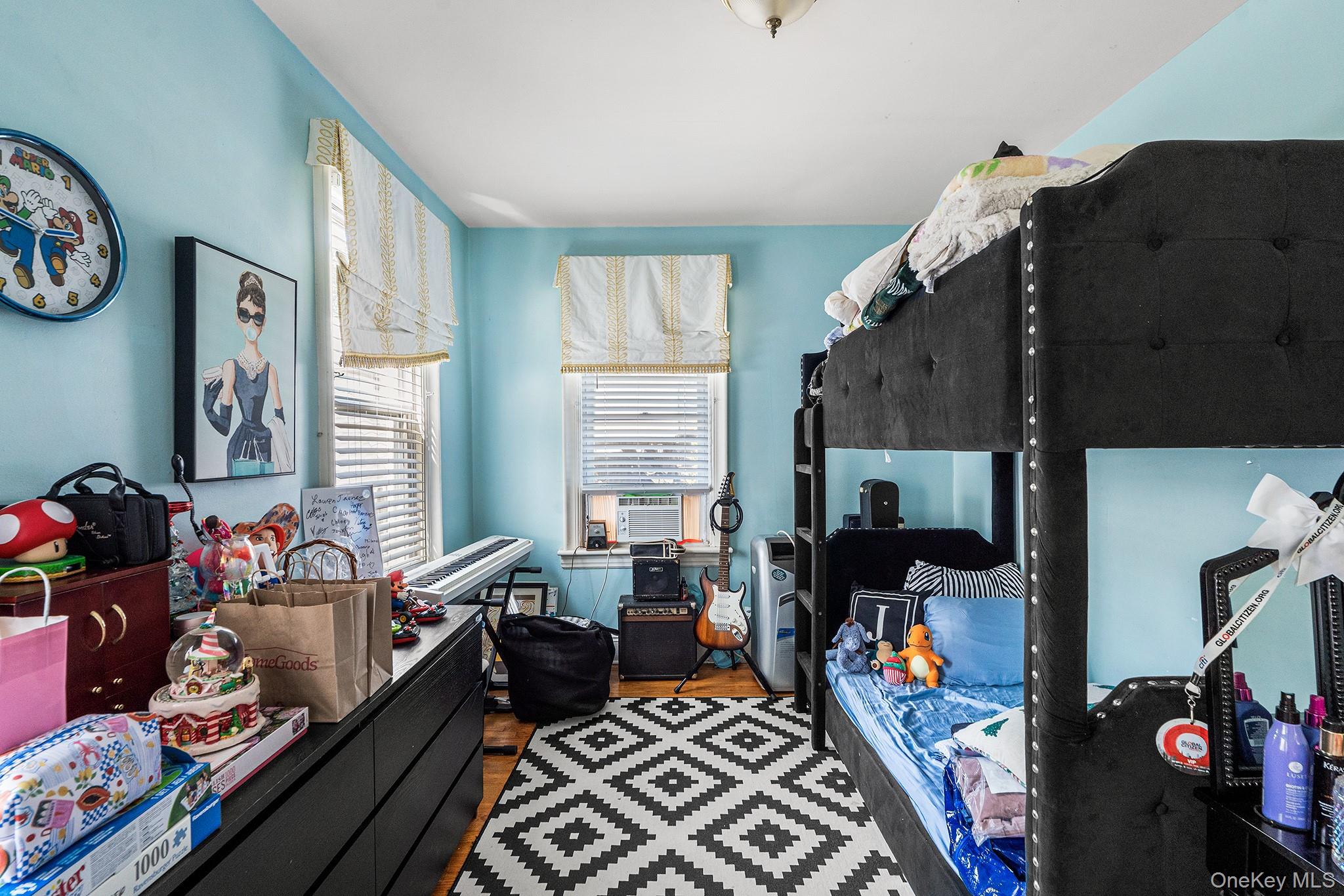 99 W 37th Street Property Photo 7