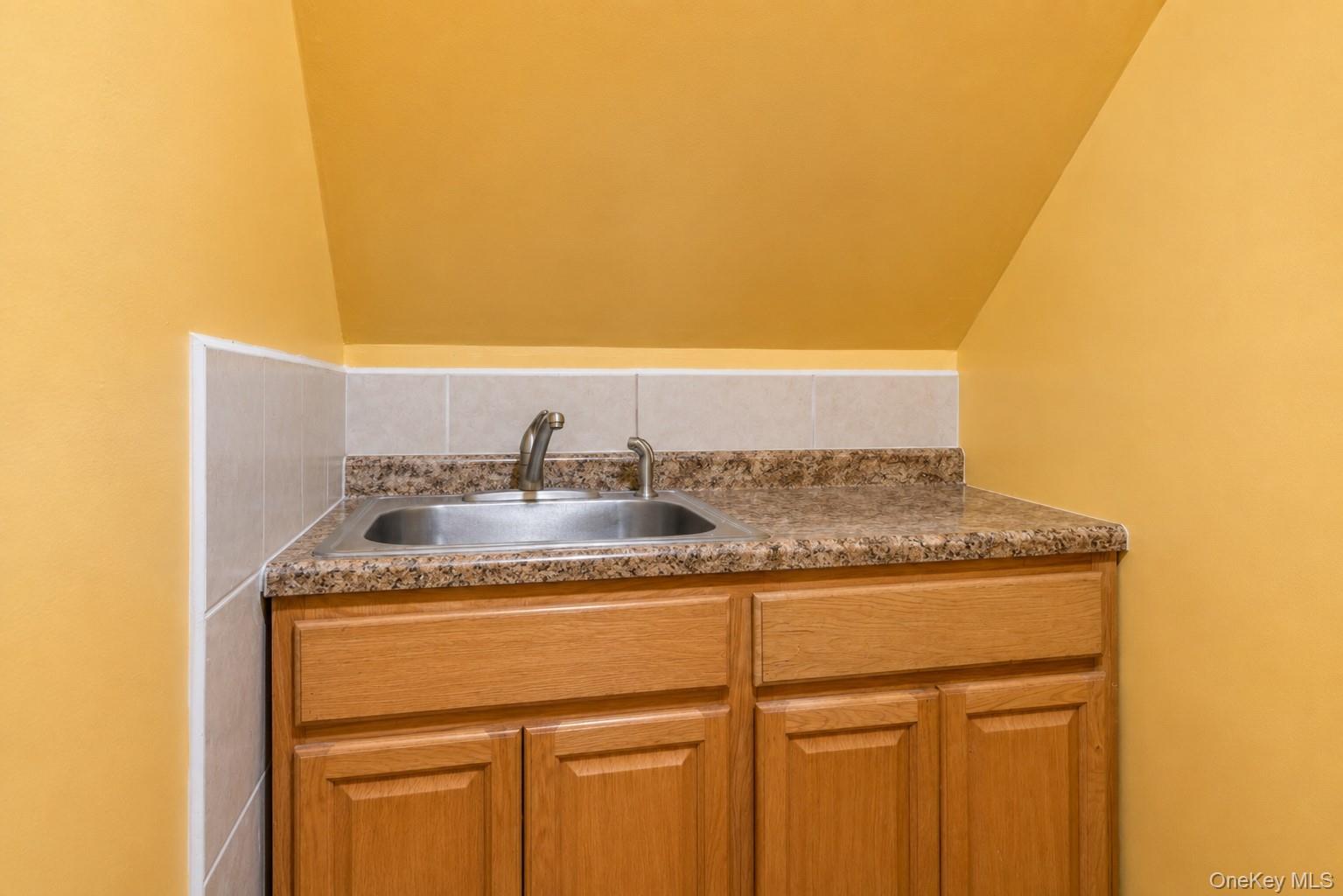 2280 Lyon Avenue Property Photo 14
